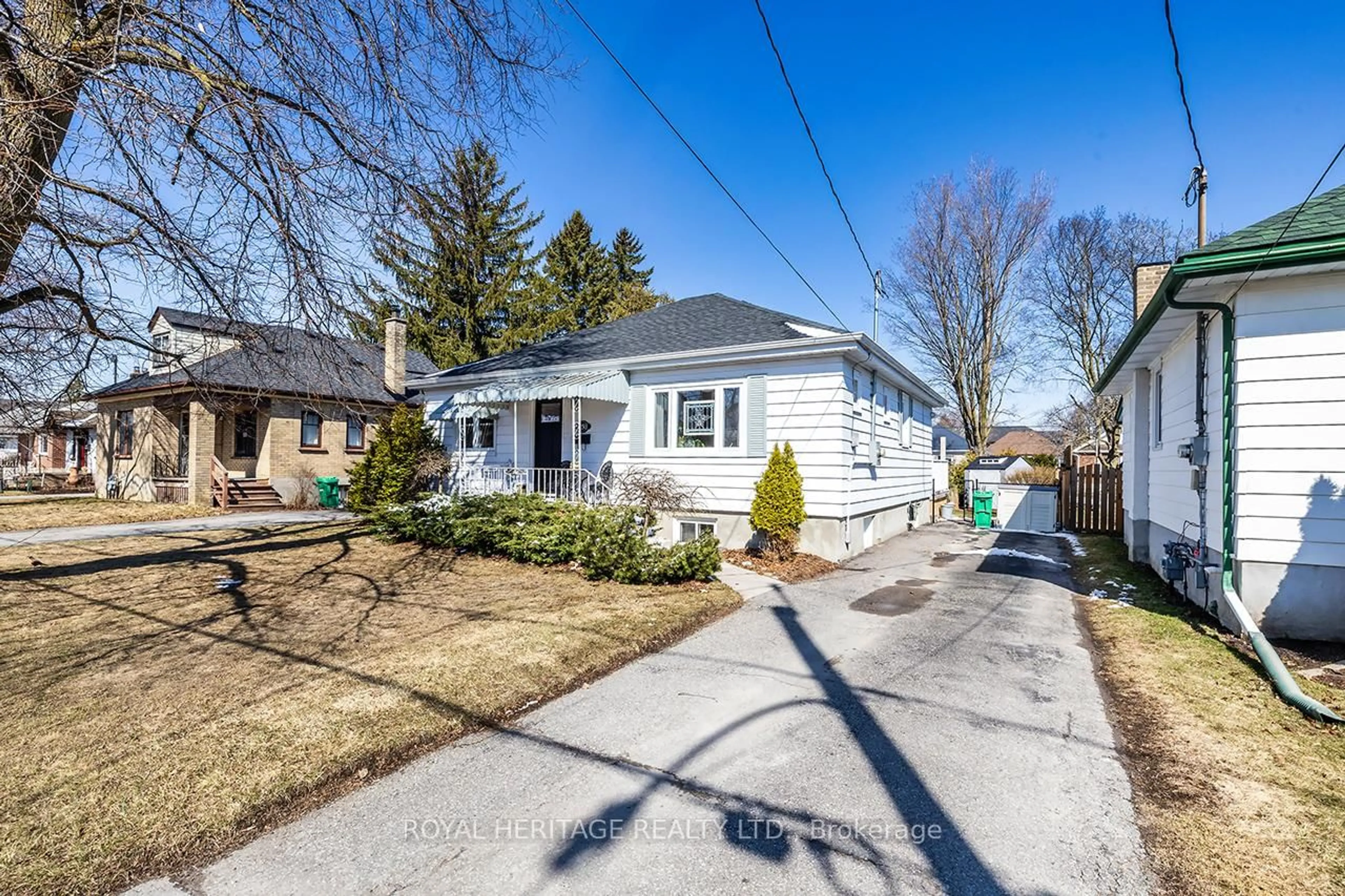 Unknown for 250 King George St, Peterborough Ontario K9J 1R8