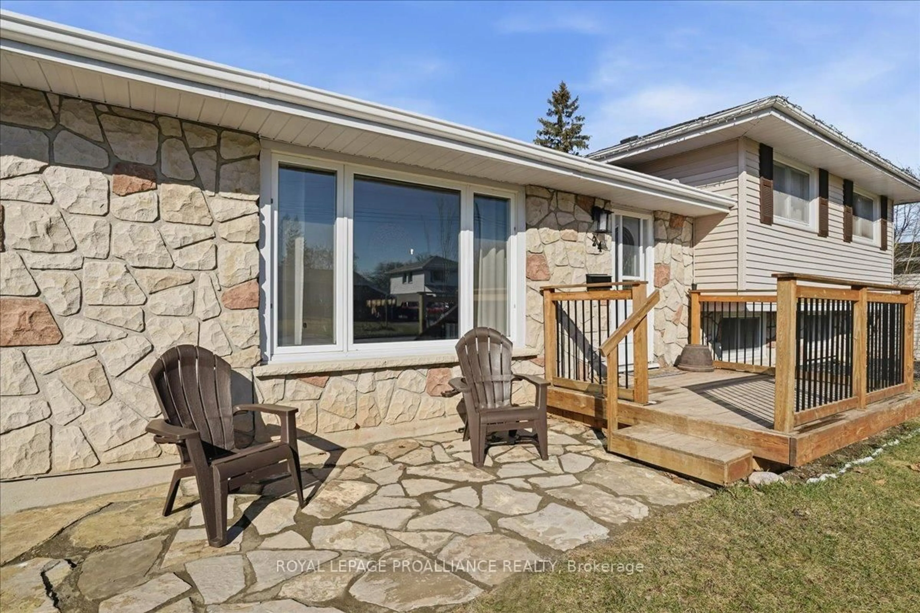 Patio, water/lake/river/ocean view for 24 Melrose Cres, Belleville Ontario K8N 1X9