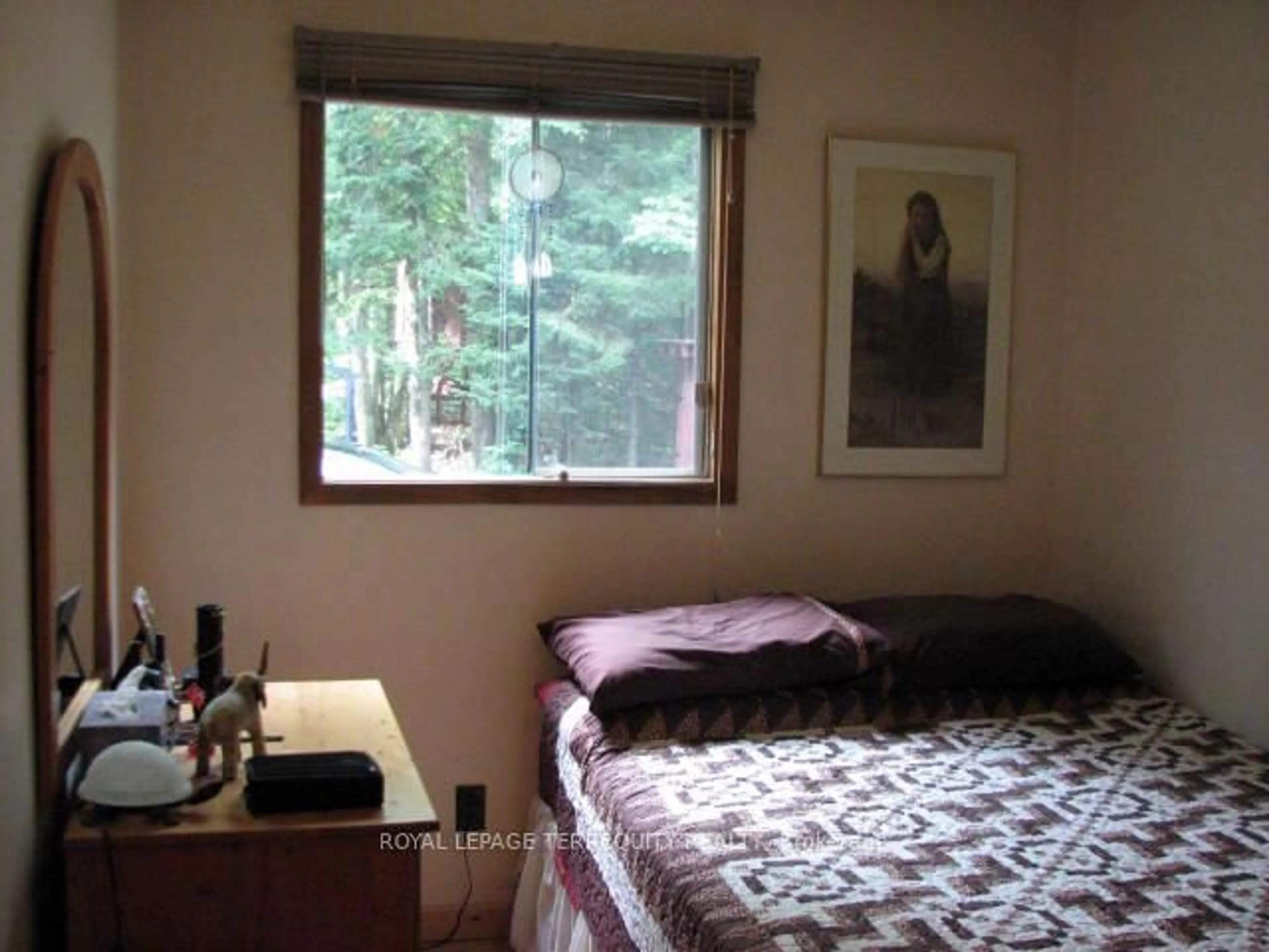 A pic of a room for 1143 Sherwood Forest Rd, Bracebridge Ontario P1L 1X3