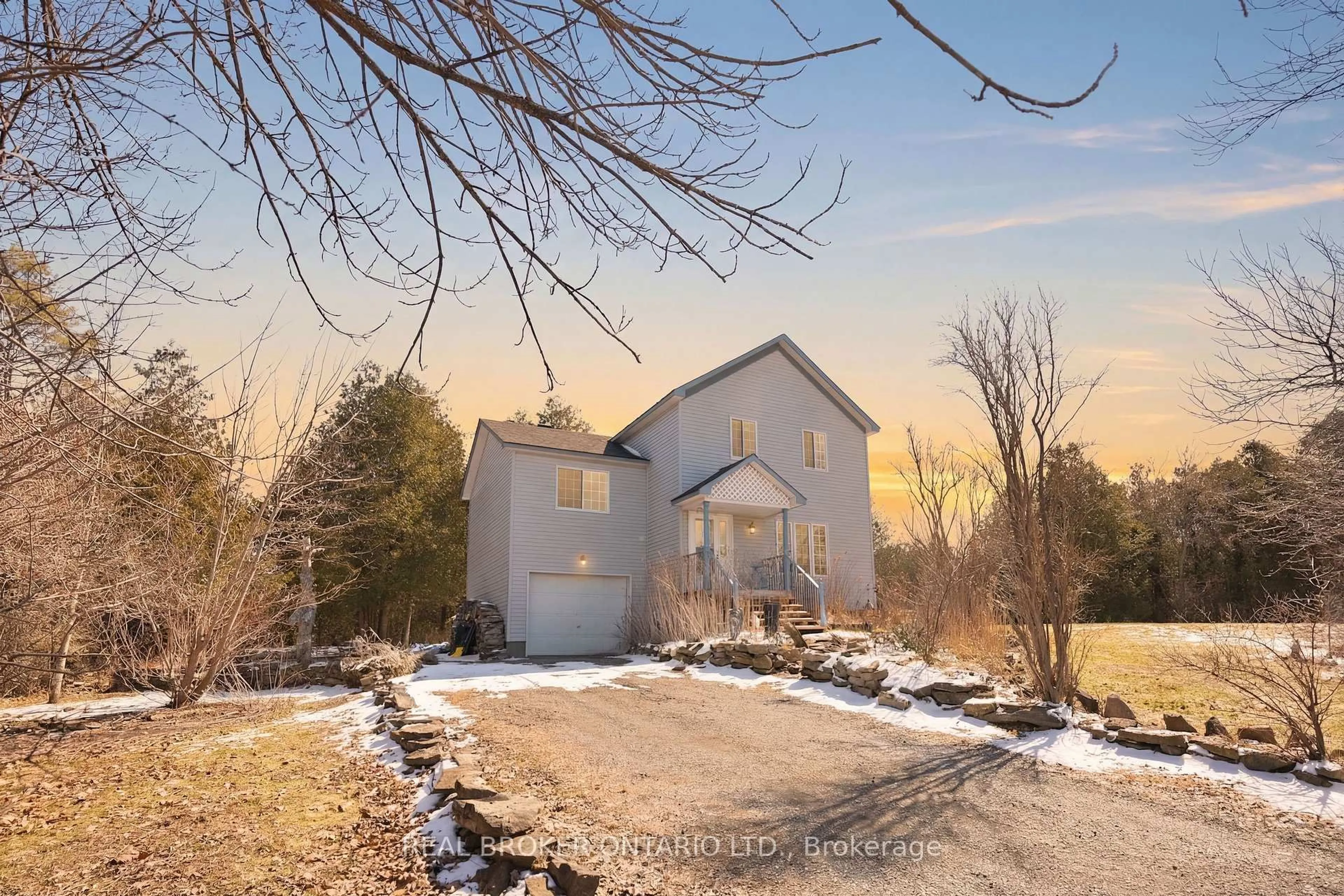 A pic from outside/outdoor area/front of a property/back of a property/a pic from drone, unknown for 1335 Read St, Merrickville-Wolford Ontario K0G 1N0