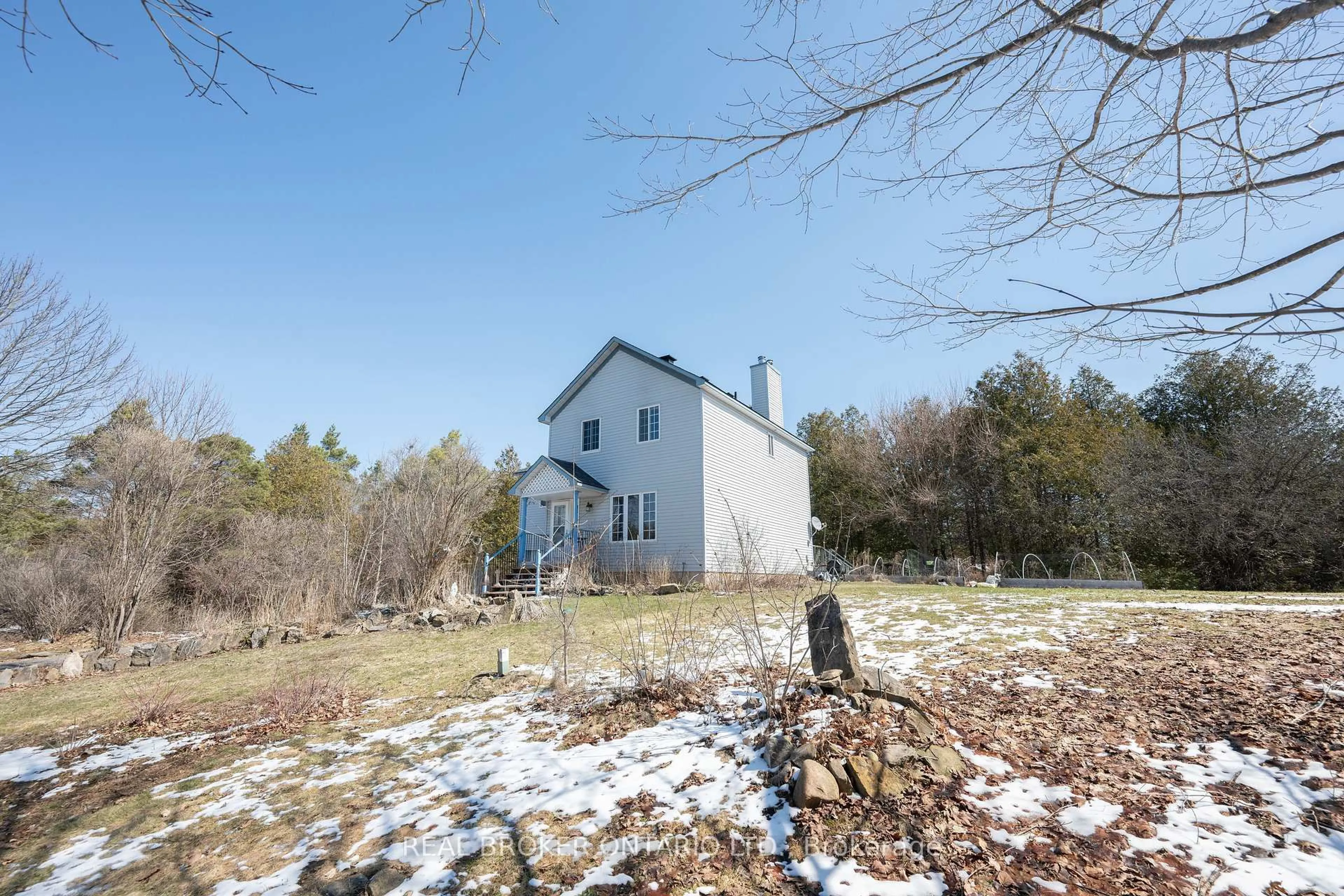 A pic from outside/outdoor area/front of a property/back of a property/a pic from drone, building for 1335 Read St, Merrickville-Wolford Ontario K0G 1N0