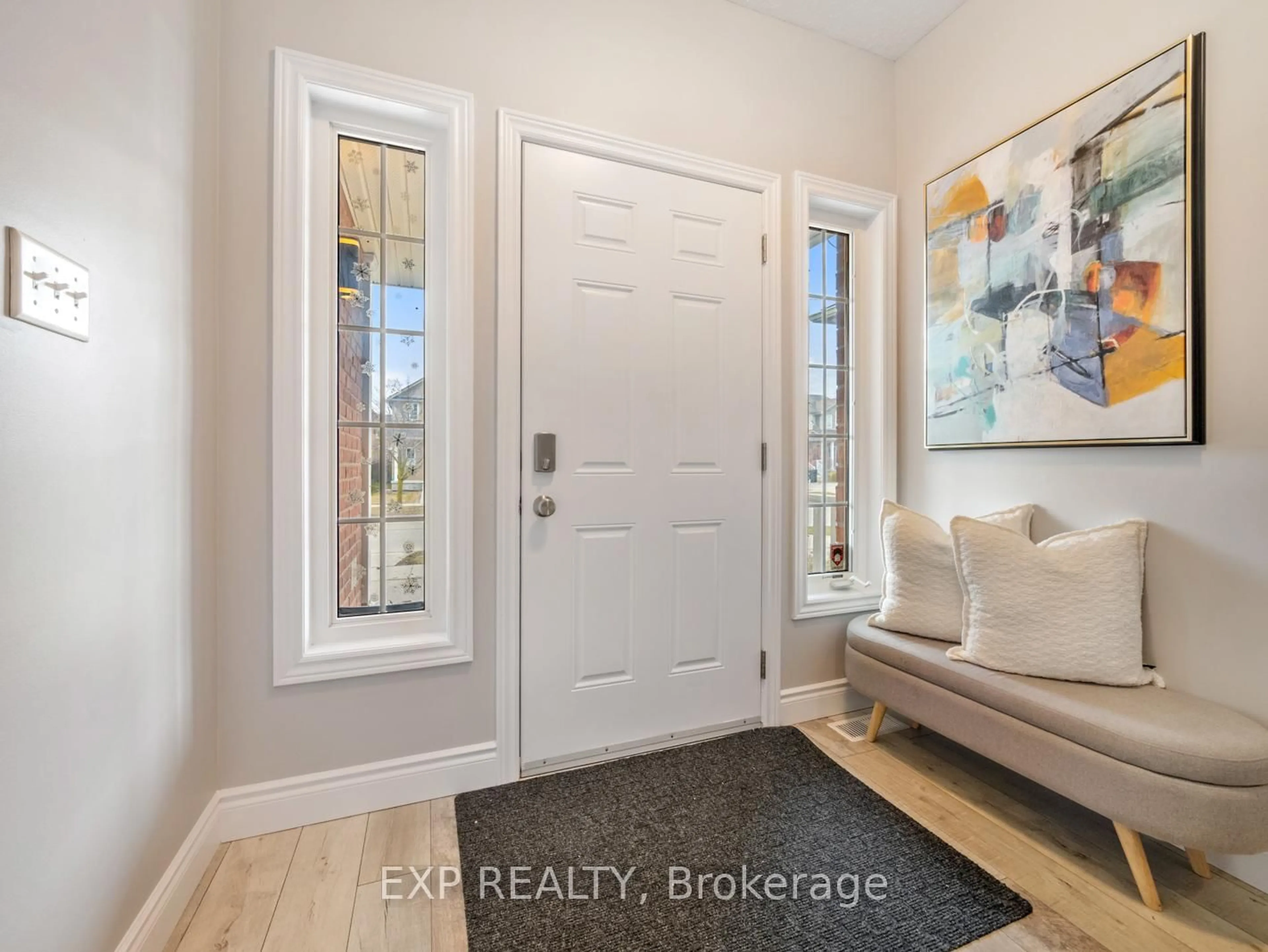 Indoor entryway for 1260 Old Zeller Dr, Kitchener Ontario N2A 0A2