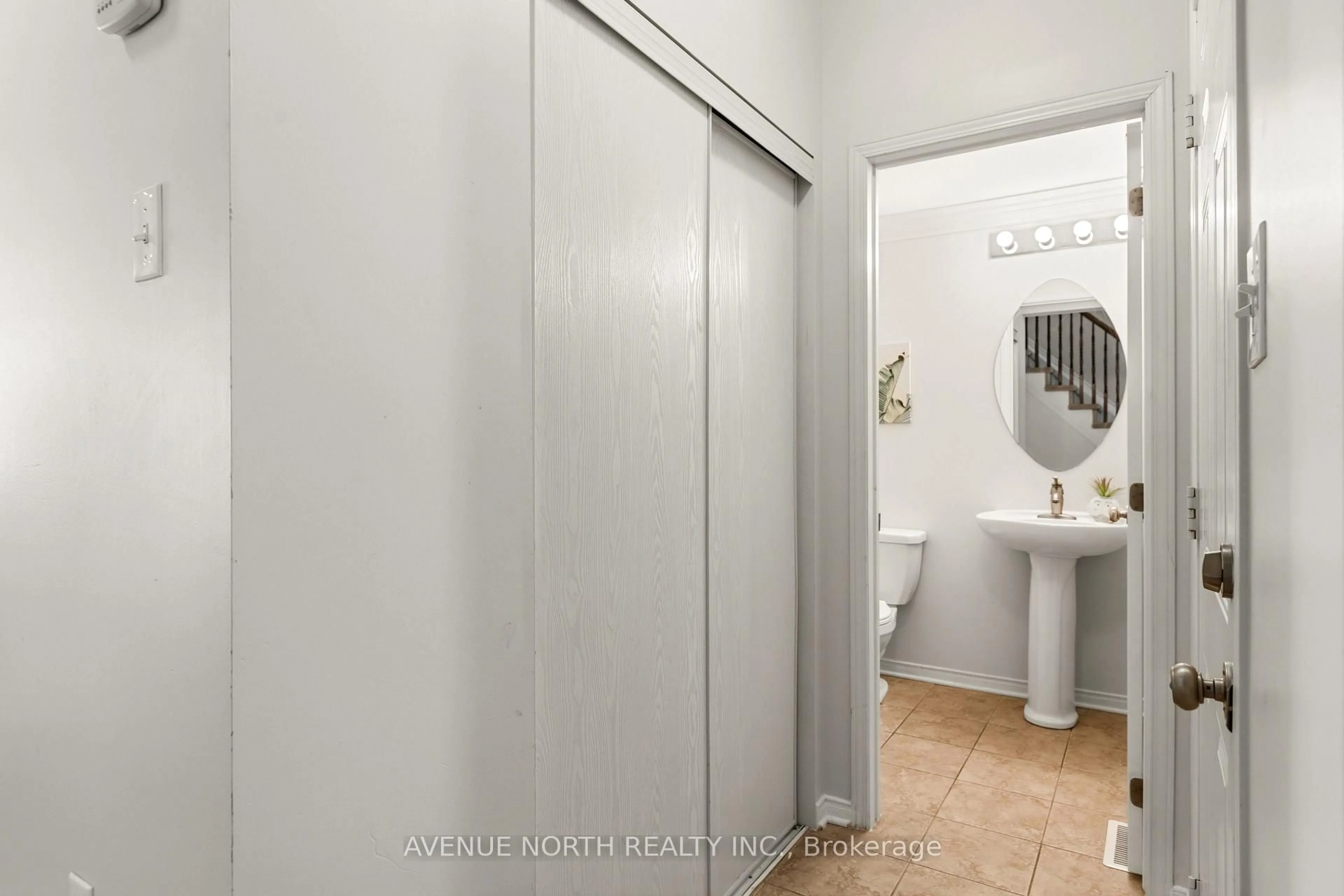 Unknown for 402 Ashbourne Cres, Ottawa Ontario K2J 0H7