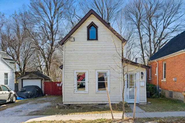 8 Tasker St, St. Catharines 2