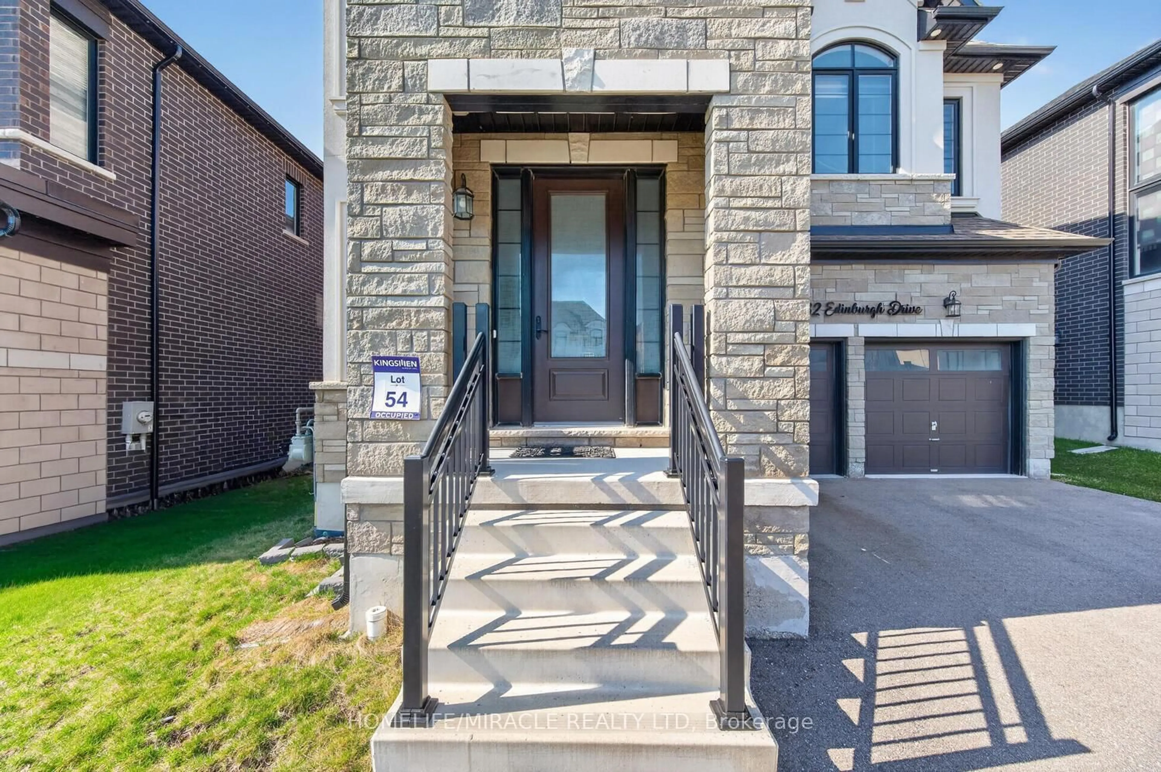 Home with brick exterior material, street for 1032 Edinburgh Dr, Woodstock Ontario N4T 0M5