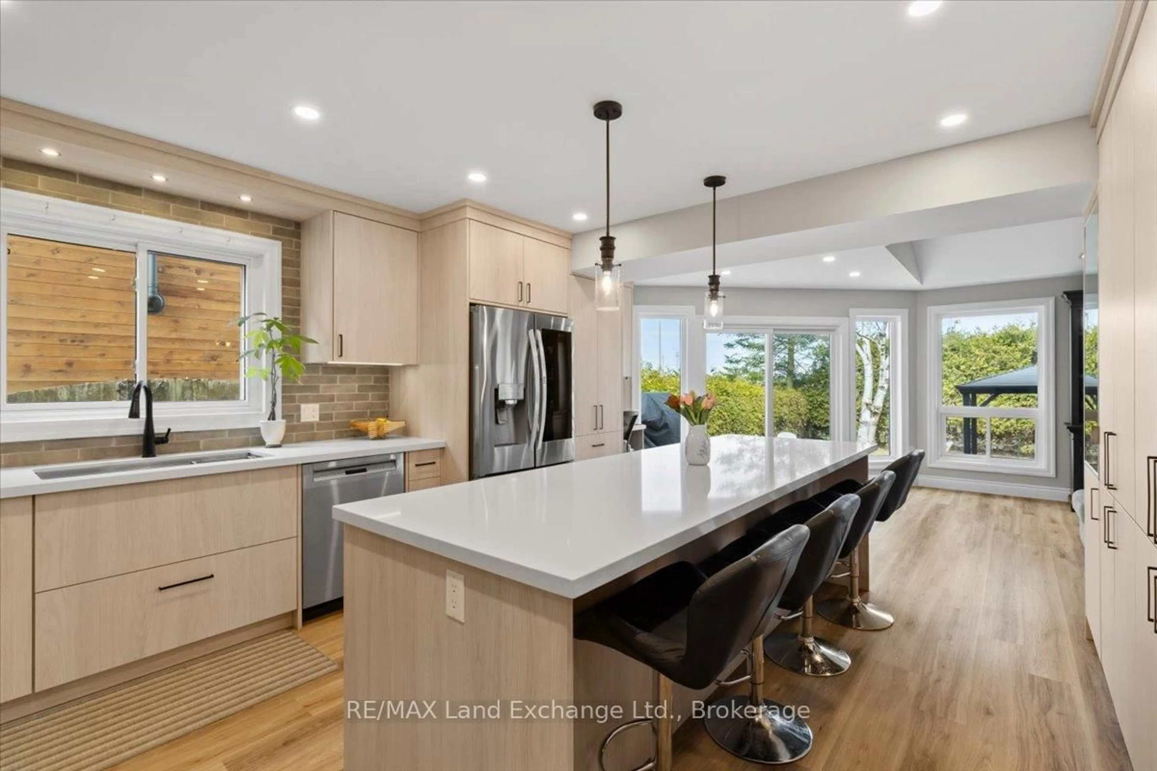 Open concept kitchen, unknown for 471 Joseph St, Saugeen Shores Ontario N0H 2C2