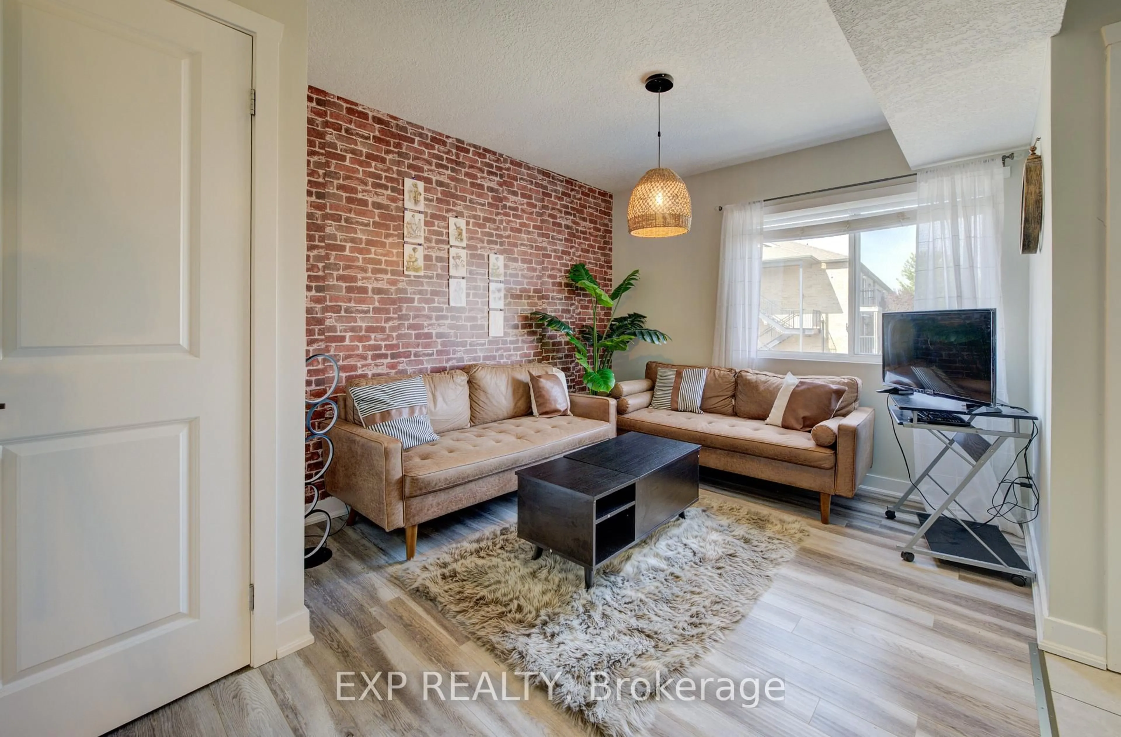 Living room with furniture, unknown for 185 Windale Cres #6A, Kitchener Ontario N2E 0G3