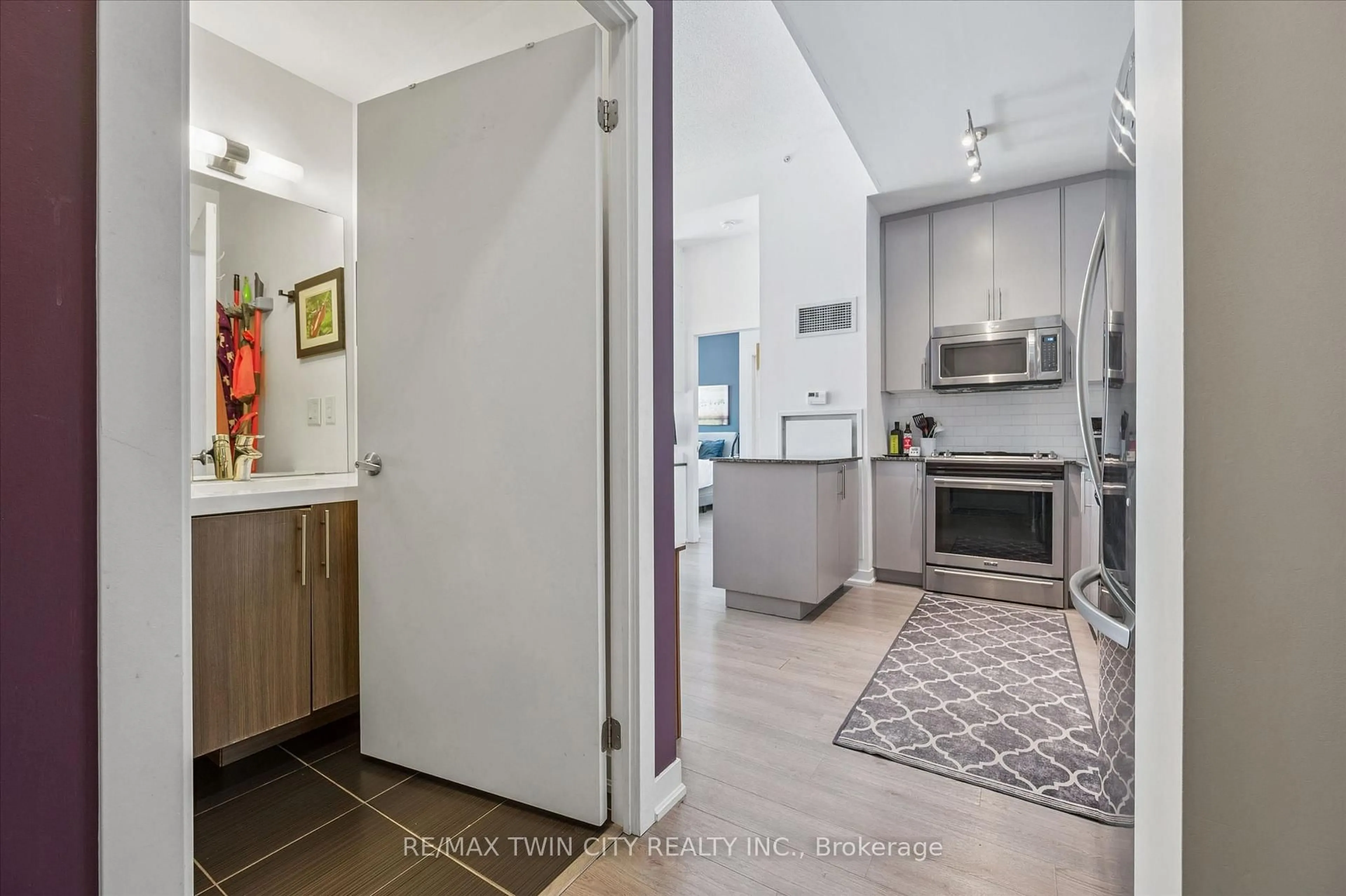 Unknown for 85 Duke St #103, Kitchener Ontario N2H 0B7