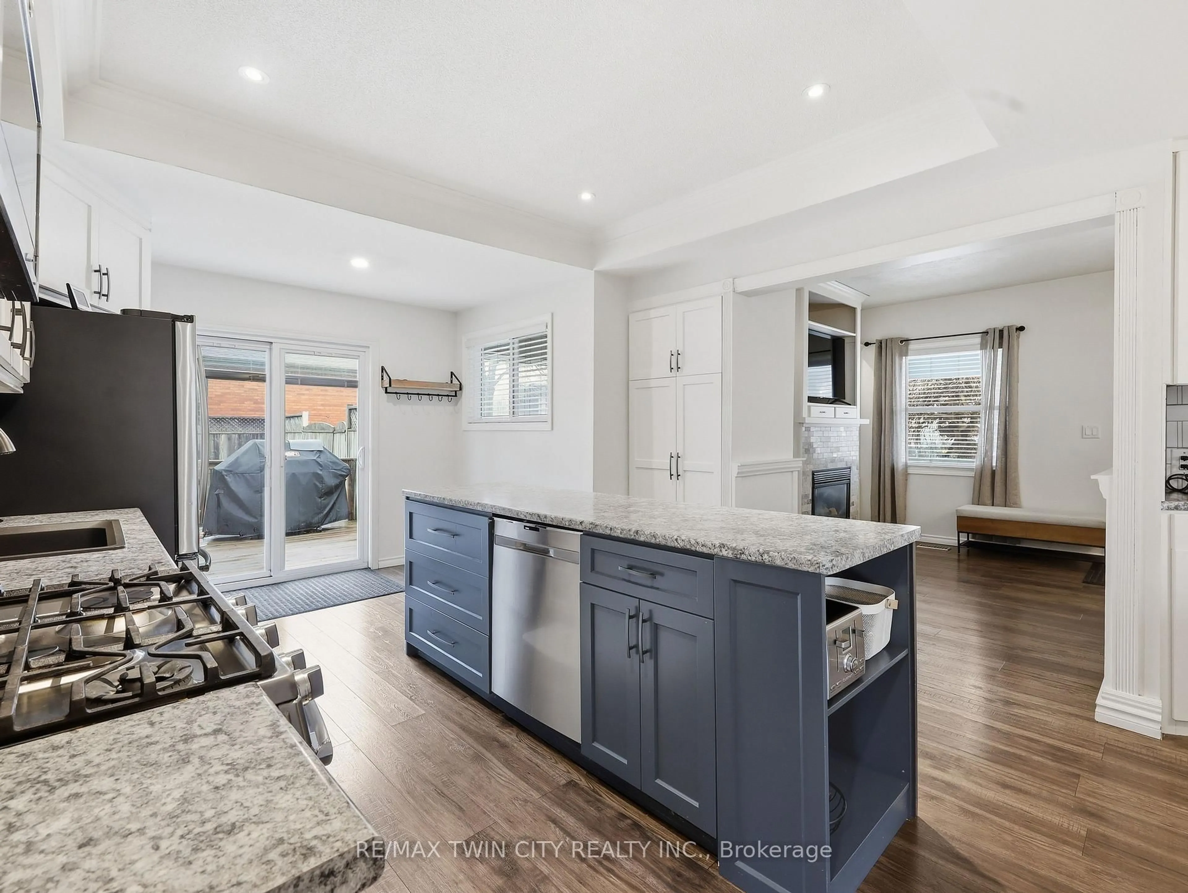 Open concept kitchen, unknown for 167 Elgin St, Brantford Ontario N3S 5A4