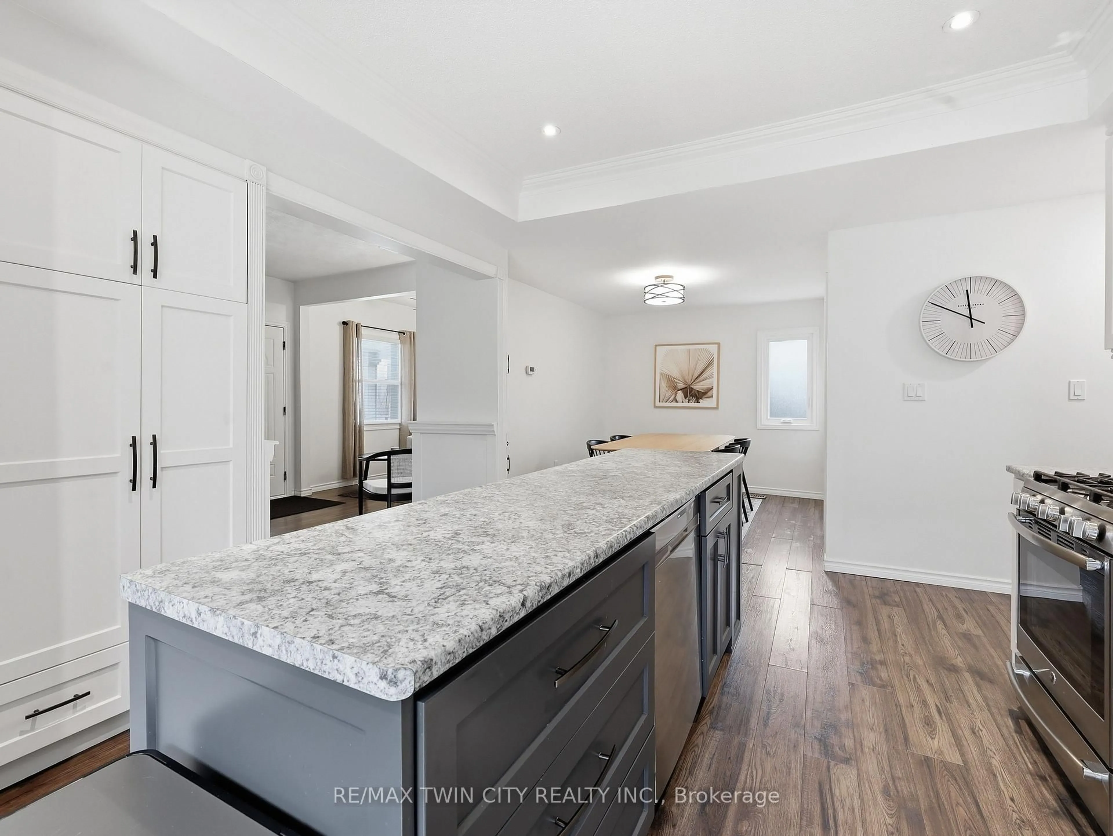 Open concept kitchen, ceramic/tile floor for 167 Elgin St, Brantford Ontario N3S 5A4