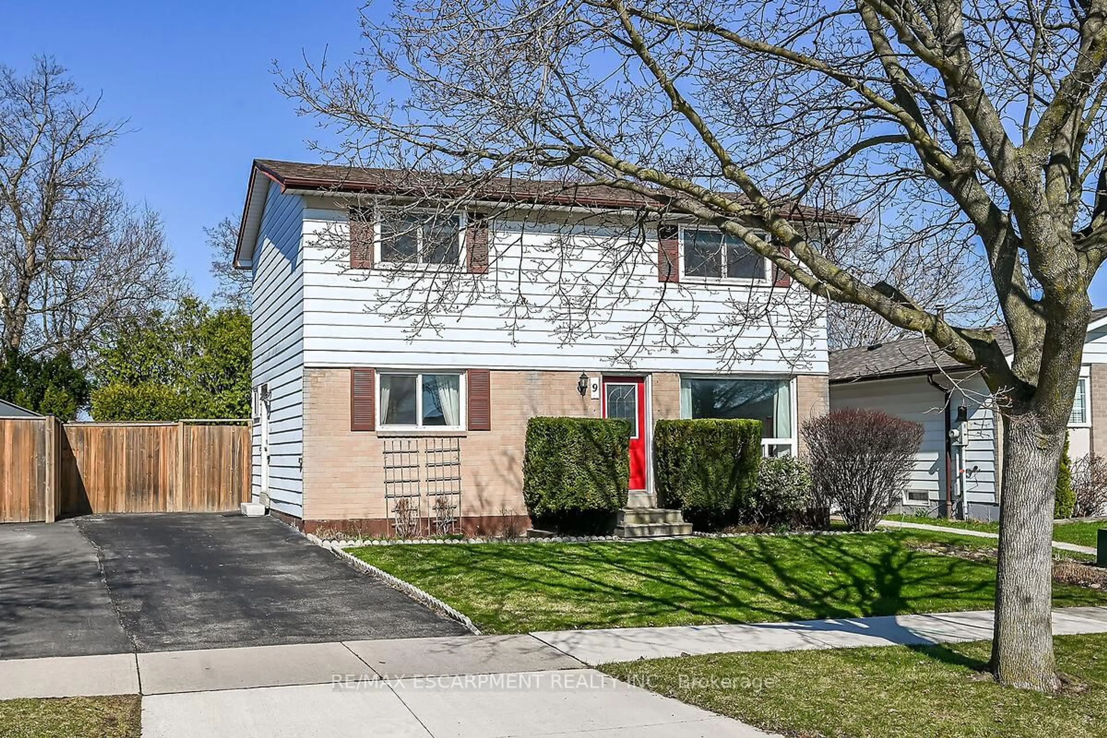 Home with brick exterior material, street for 9 MELLENBY St, Hamilton Ontario L8J 1E6