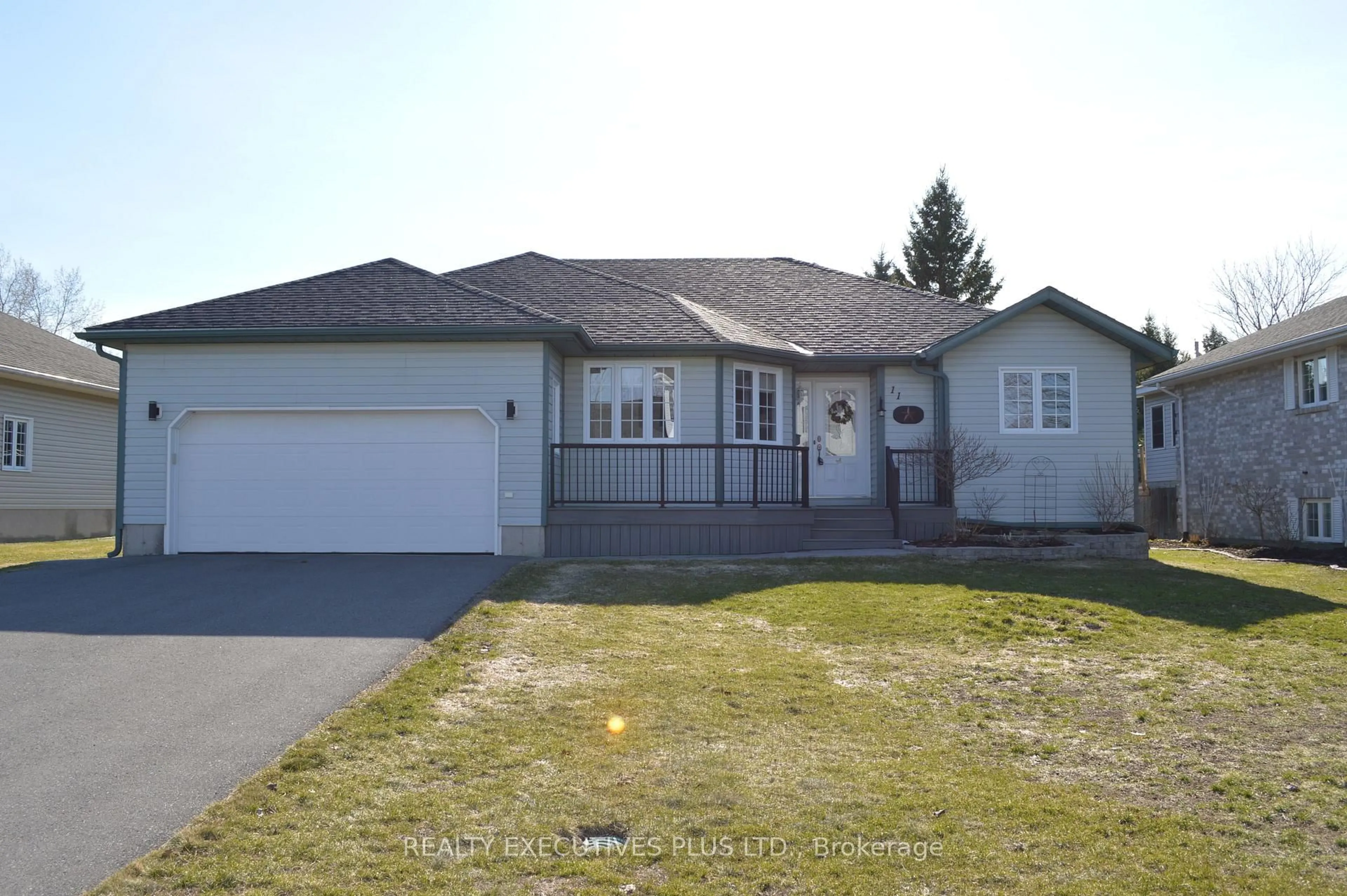 Home with vinyl exterior material, street for 11 Grove St, South Dundas Ontario K0E 1K0