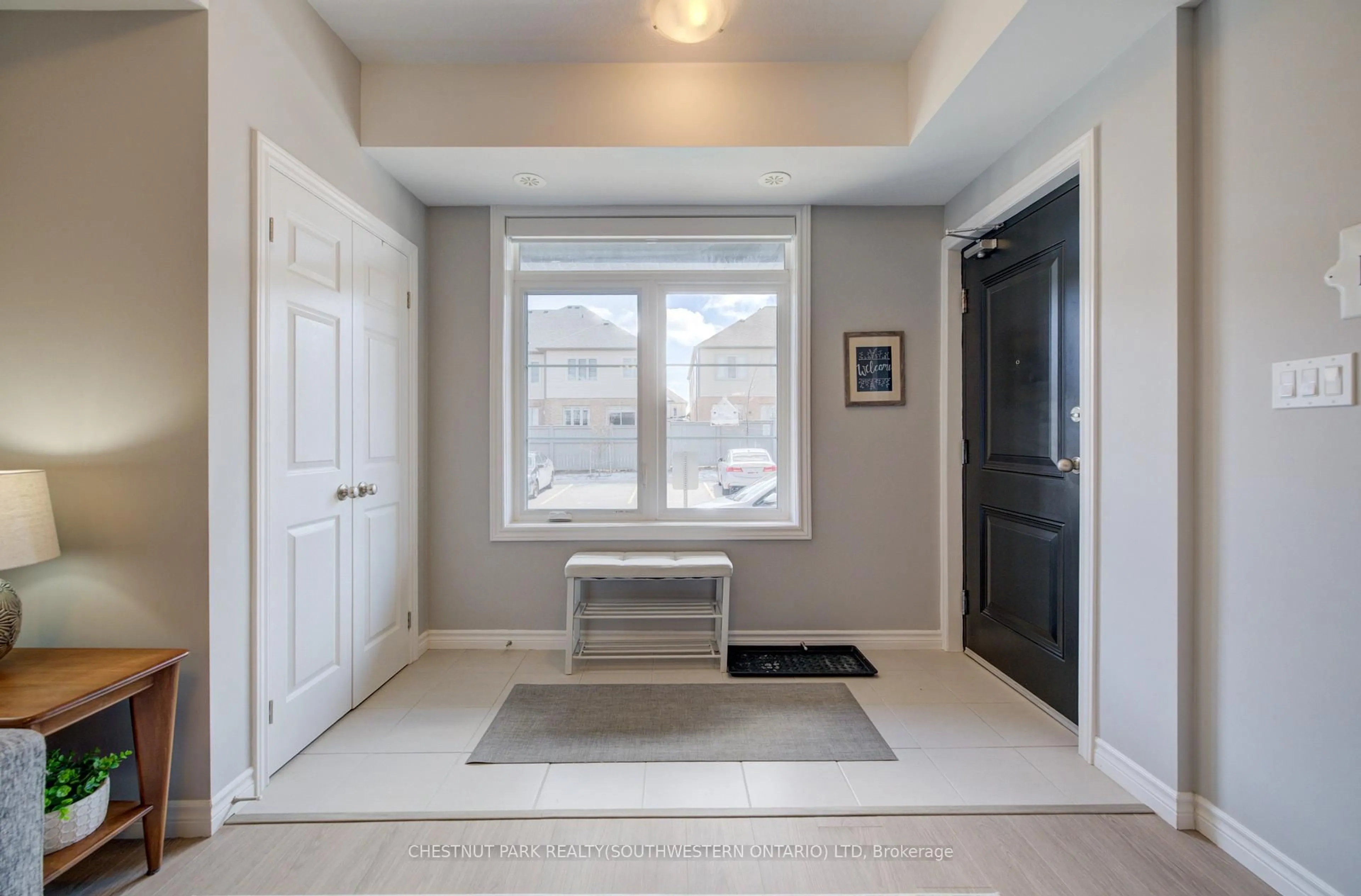 Indoor entryway for 156 Wheat Lane, Kitchener Ontario N2R 0R4