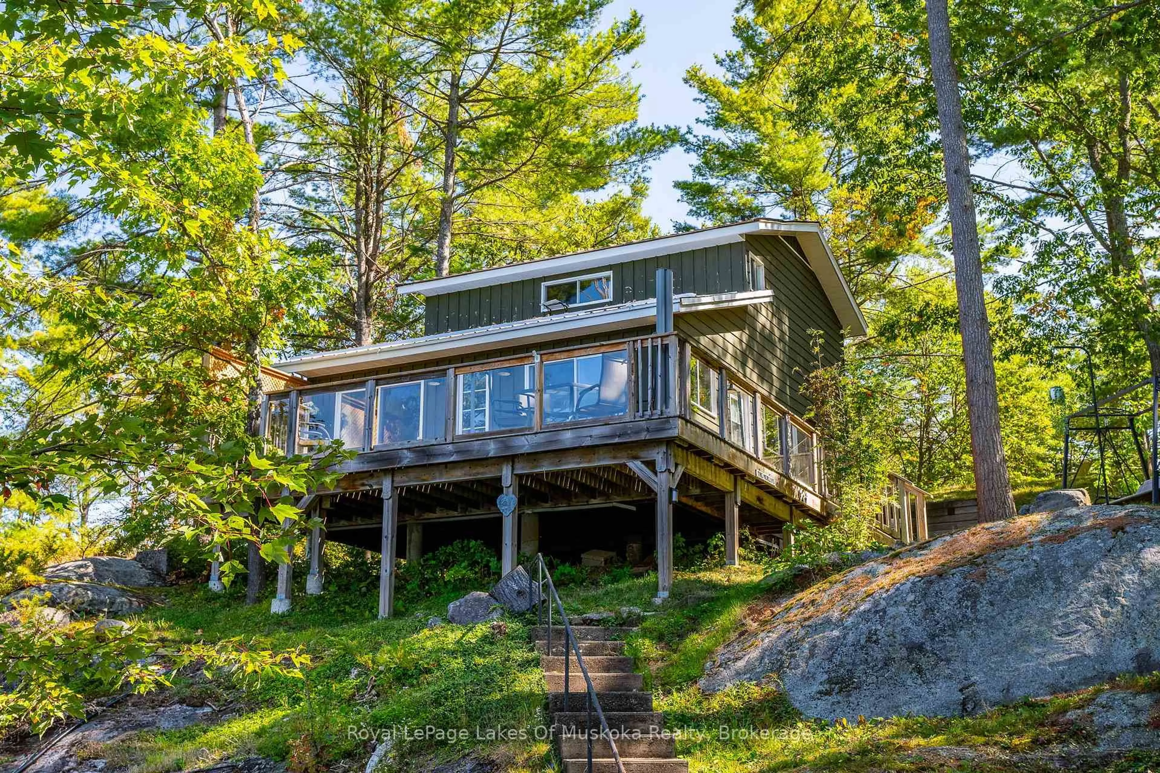 Home with vinyl exterior material, water/lake/river/ocean view for 1379 Muskoka Road 169 #4, Gravenhurst Ontario P1P 1R2