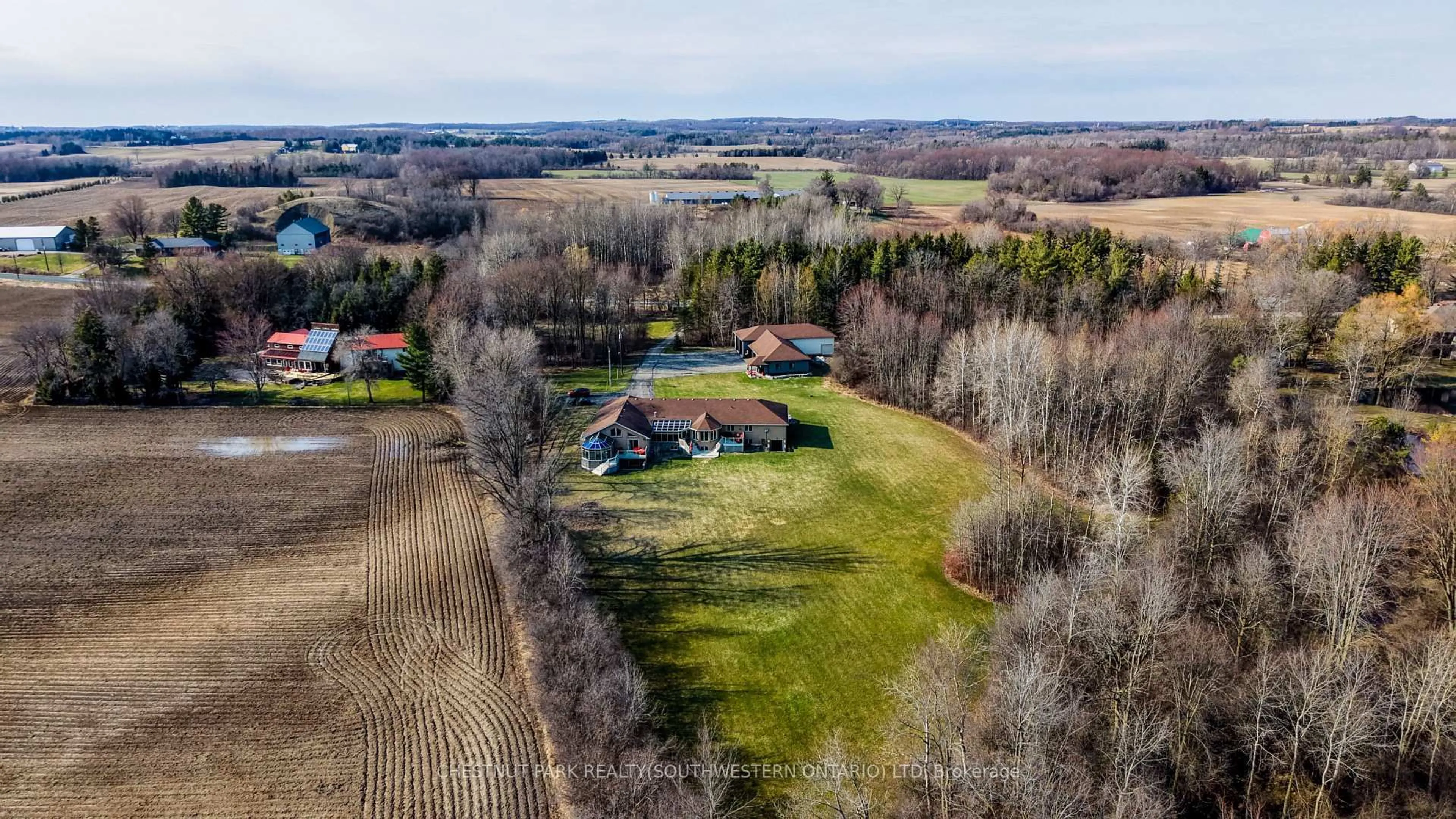 A pic from outside/outdoor area/front of a property/back of a property/a pic from drone, unknown for 1971 Berlett's Rd, Wilmot Ontario N0B 2L0