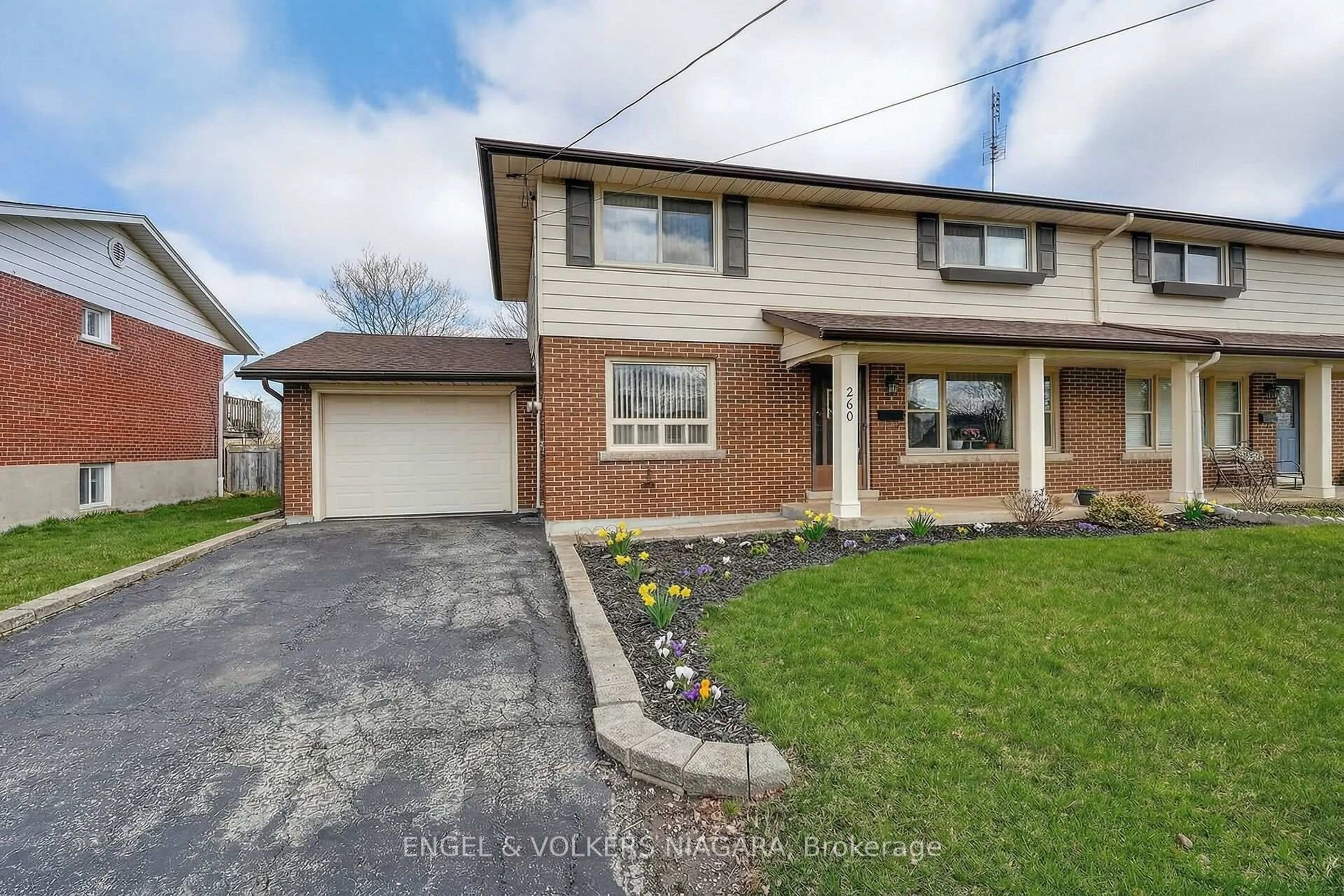 Home with brick exterior material, street for 260 St. Paul St, St. Catharines Ontario L2S 2E7