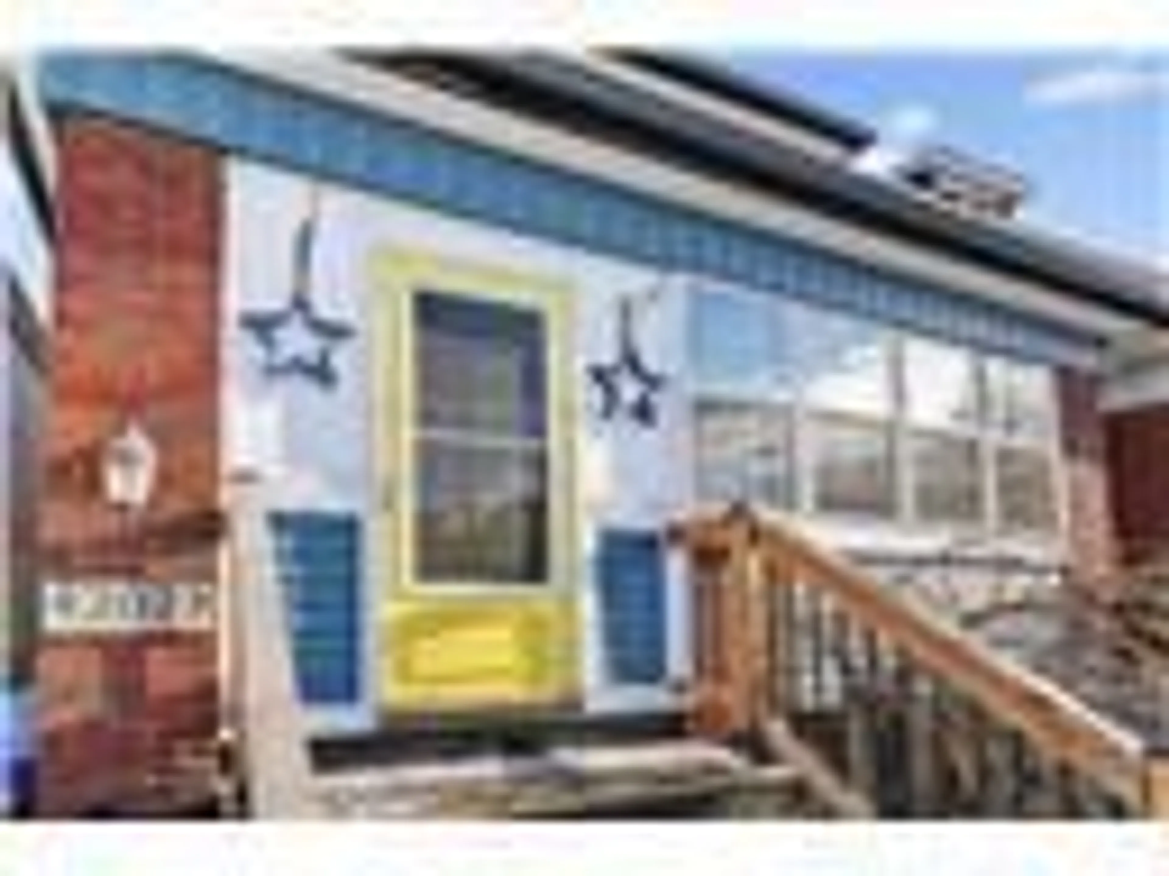 Home with vinyl exterior material, street for 207 EDGEMONT St, Hamilton Ontario L8K 2J1