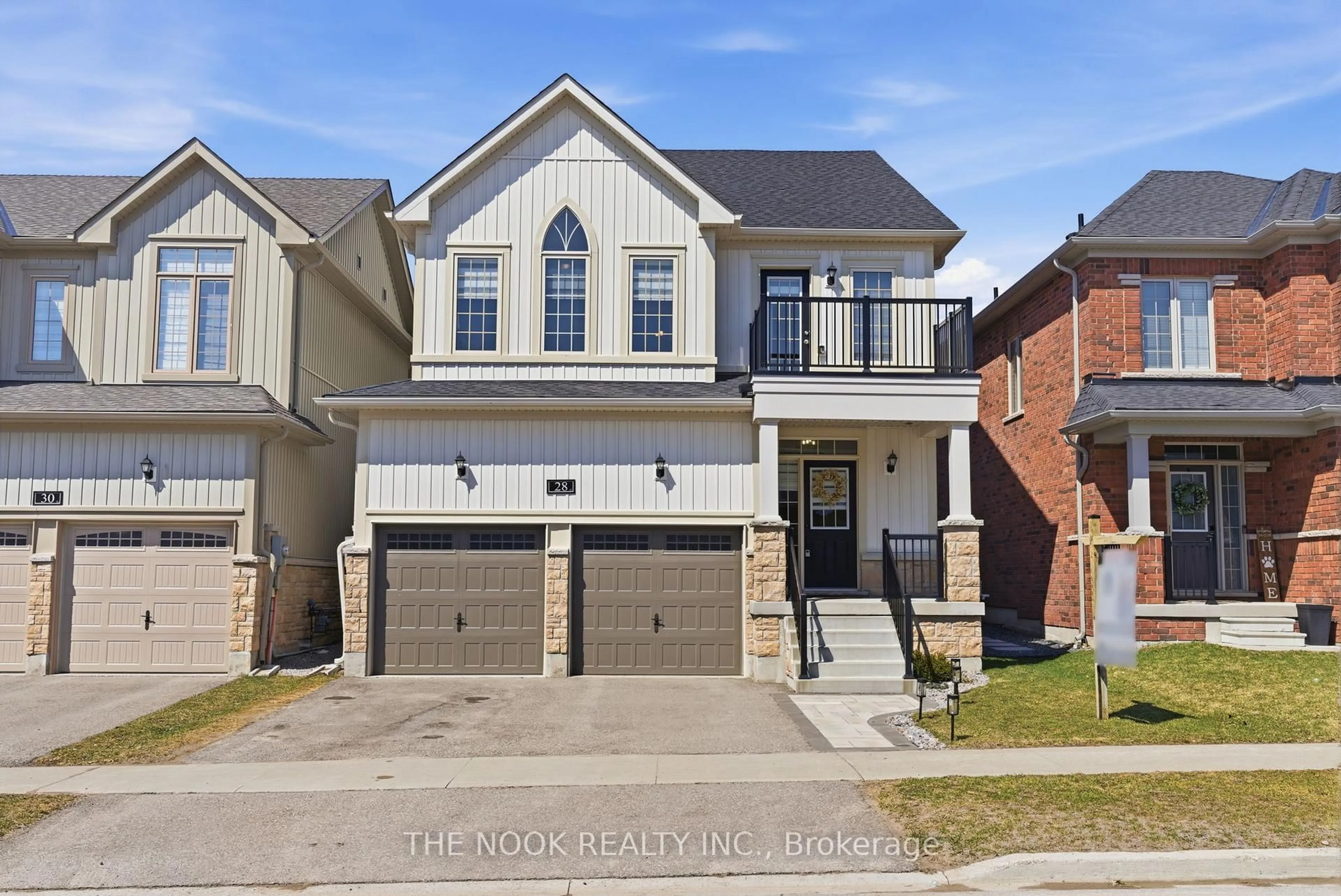 Home with brick exterior material, street for 28 Fernridge Hts, Cavan Monaghan Ontario L0A 1G0