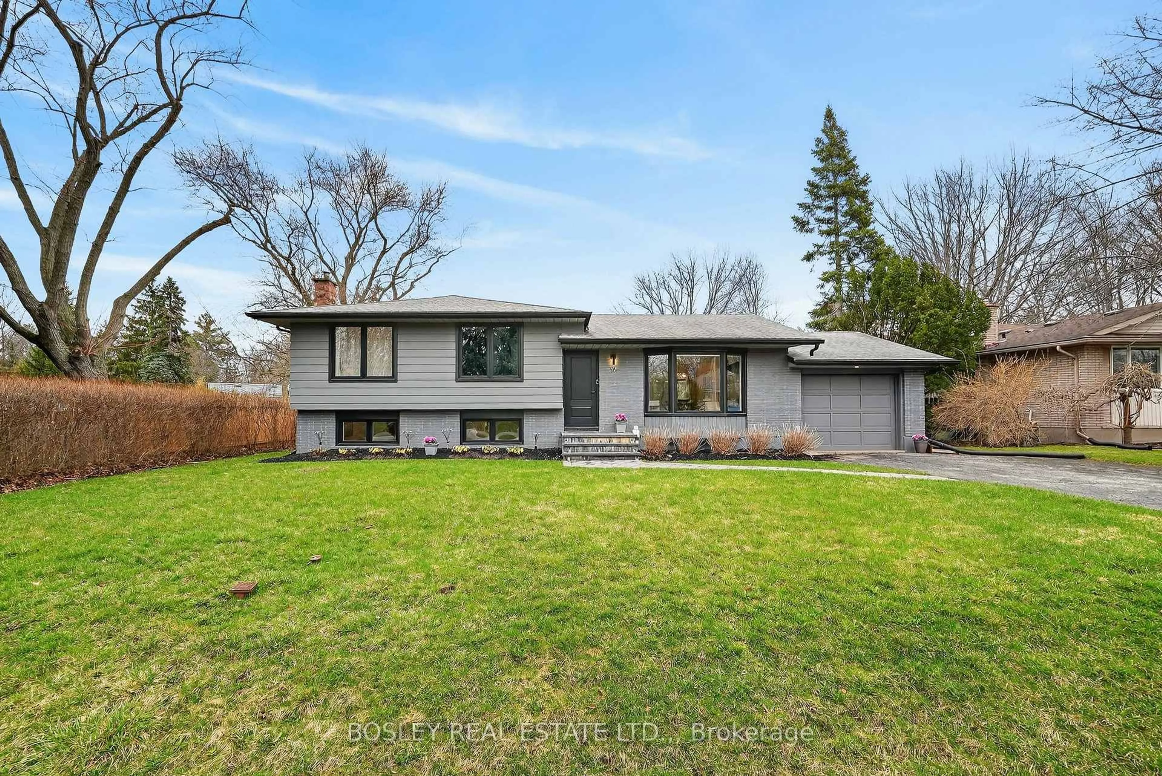 Unknown for 19 Dixie Ave, Niagara-on-the-Lake Ontario L0S 1J0