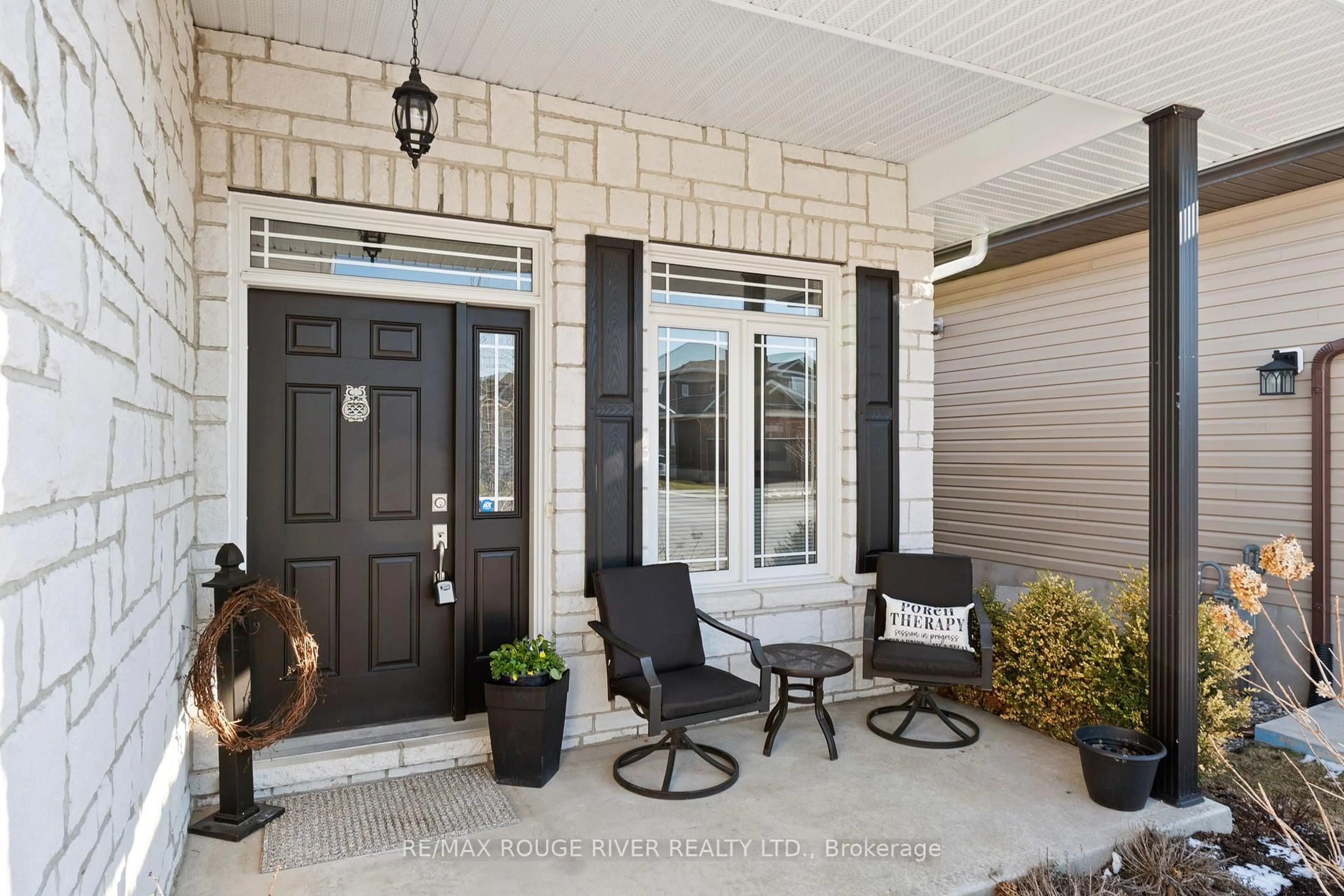 Indoor entryway for 124 Brennan Cres, Bissett Creek Ontario K0H 2H0