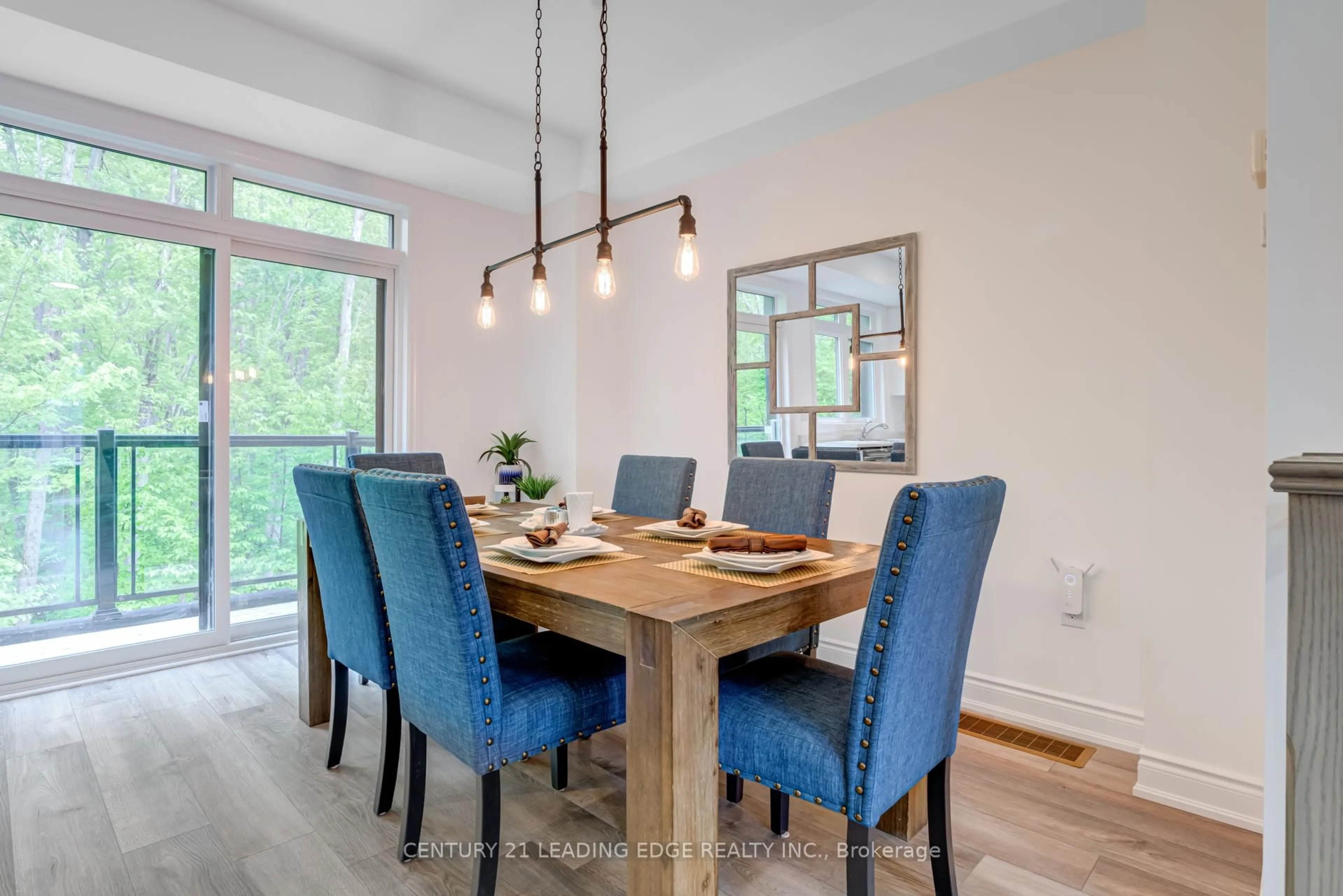 Dining room, wood/laminate floor for 105 Marina Village Dr, Georgian Bay Ontario L0K 1S0