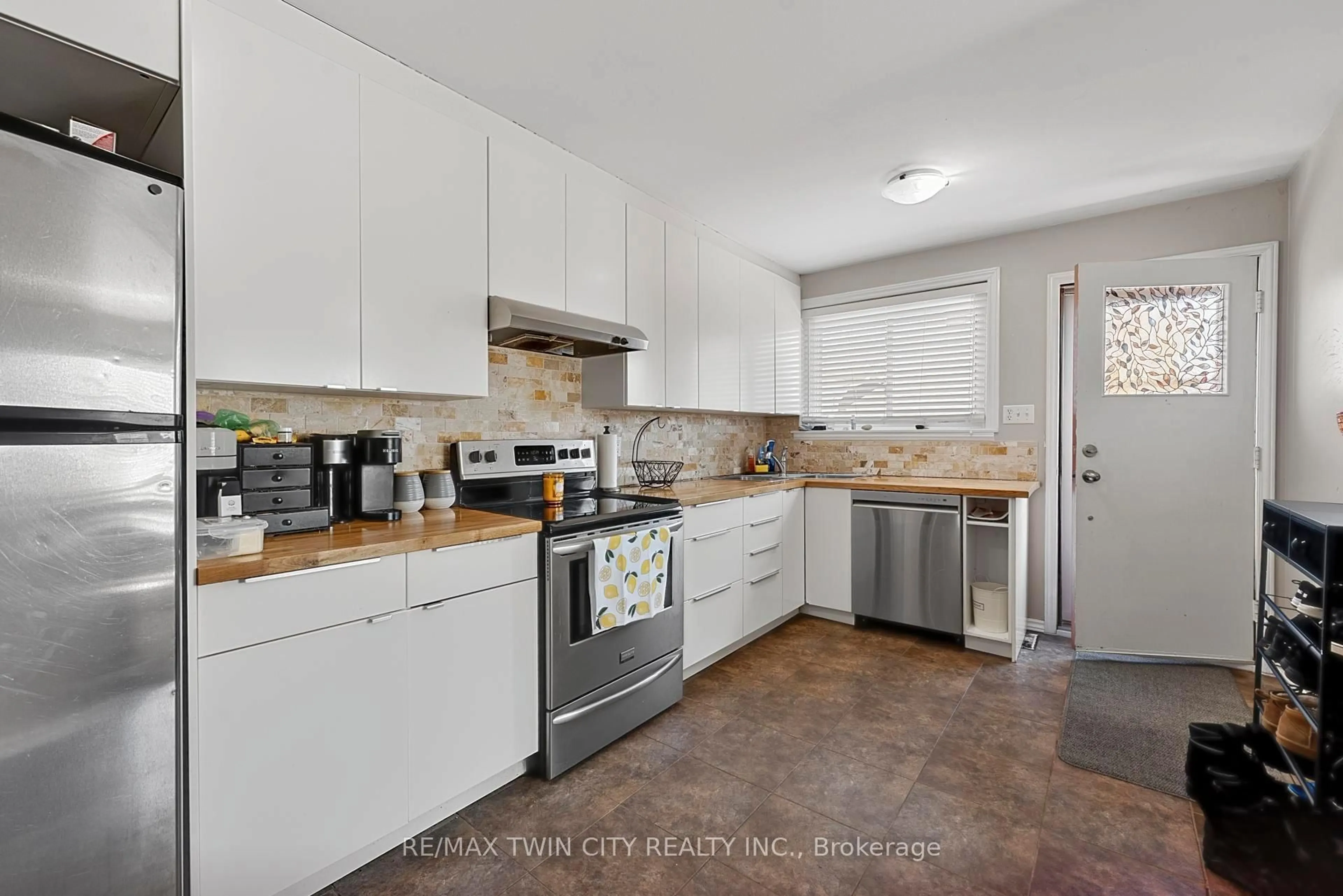 Unknown for 228 Holborn Dr, Kitchener Ontario N2A 2E8