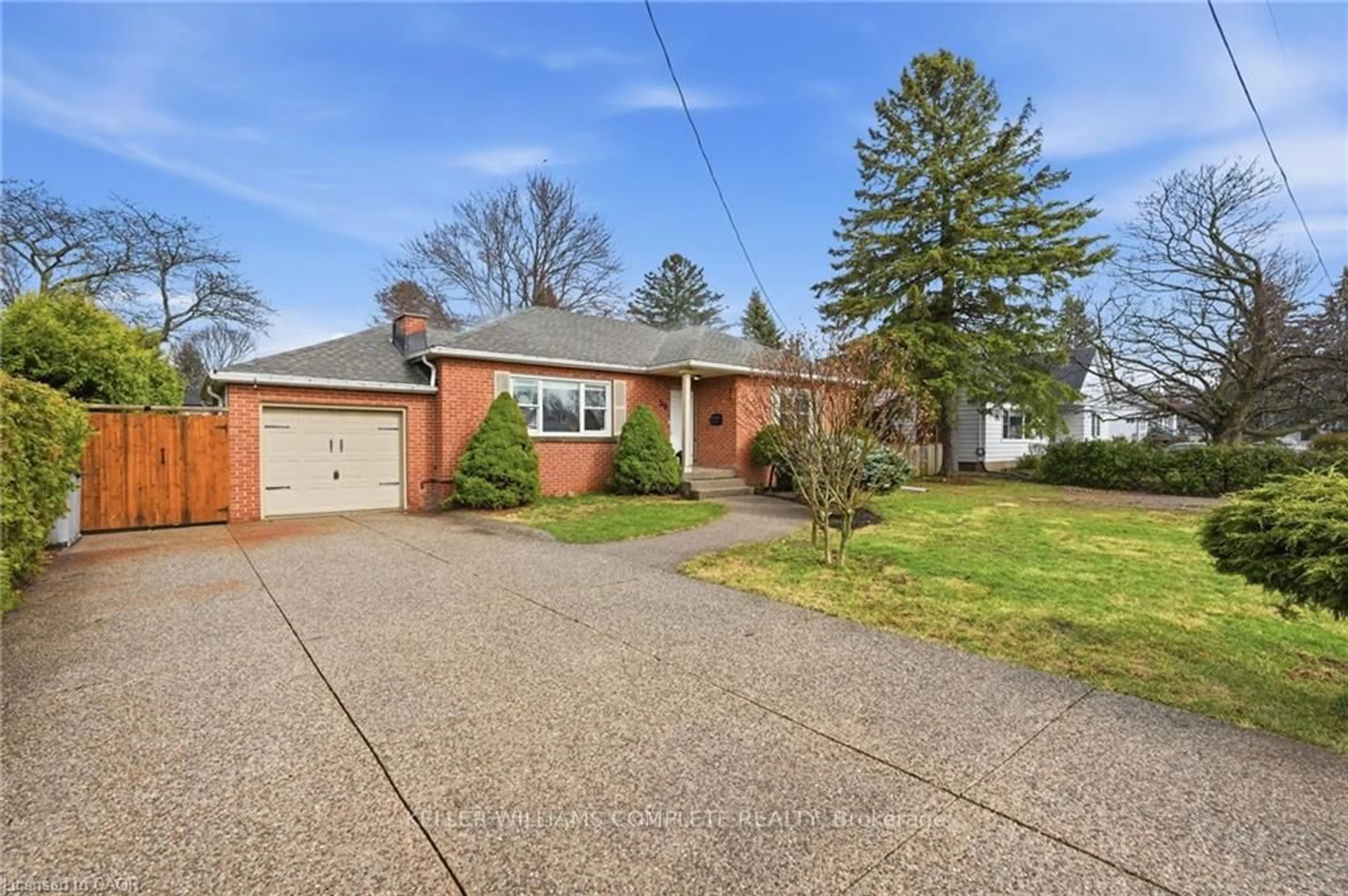 Home with brick exterior material, street for 59 Oakley Crt, Hamilton Ontario L9G 1T7