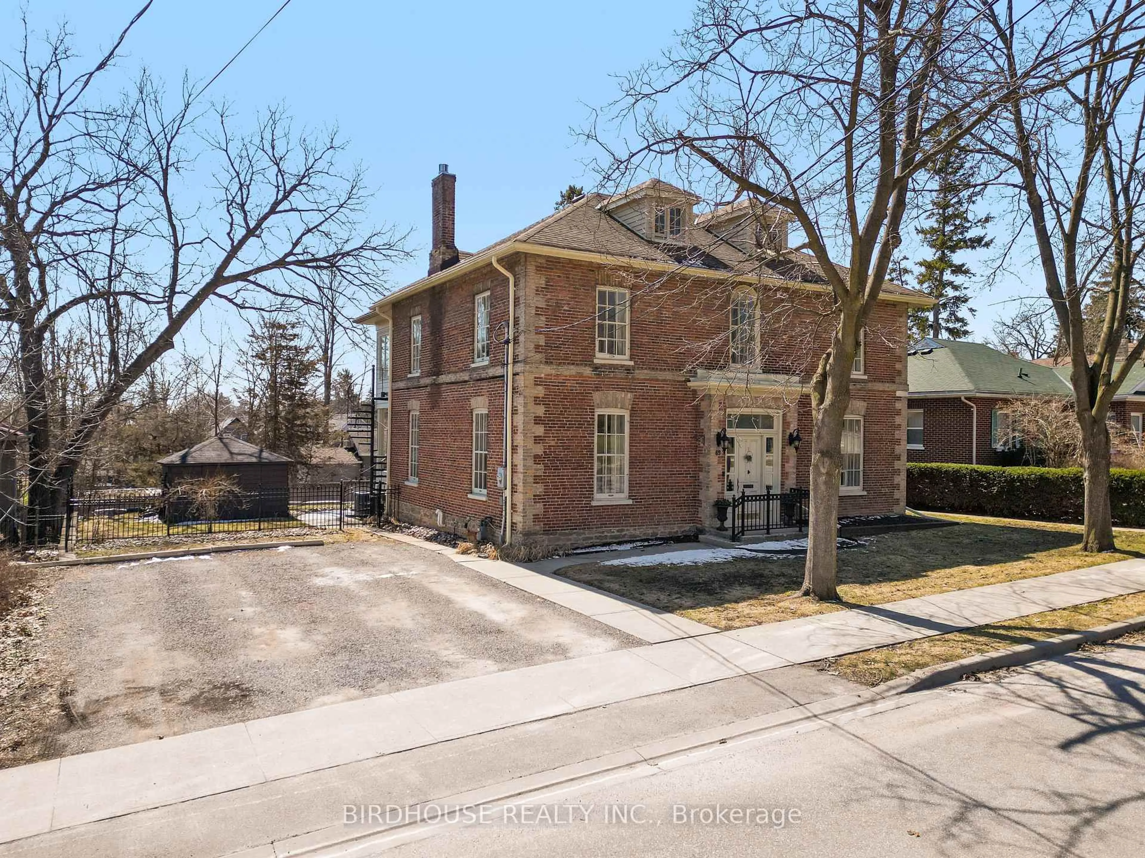Home with brick exterior material, street for 69 Bond St, Kawartha Lakes Ontario K9V 3R3