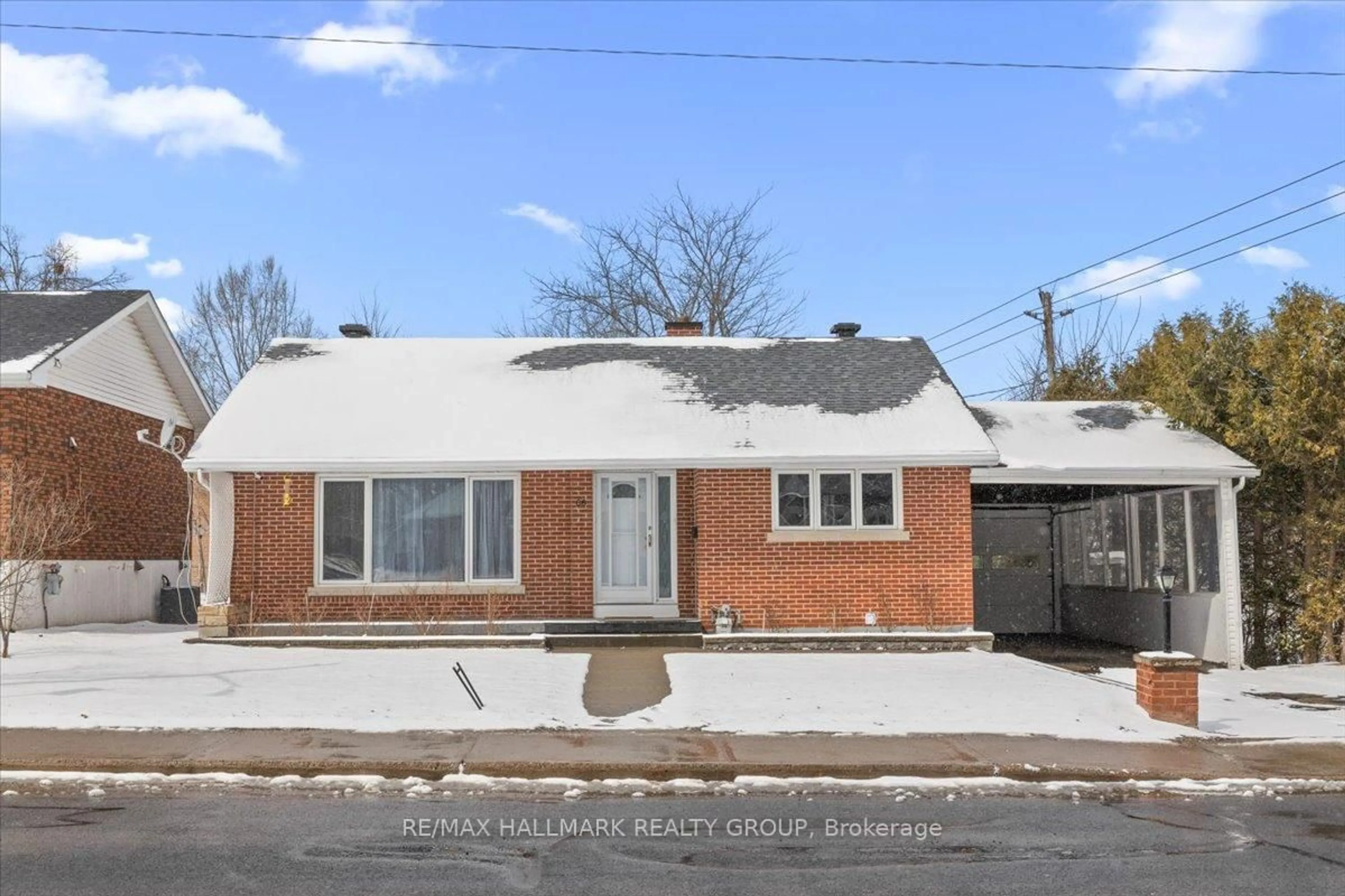 Home with brick exterior material, street for 66 Broadview Ave, Smiths Falls Ontario K7A 3W6