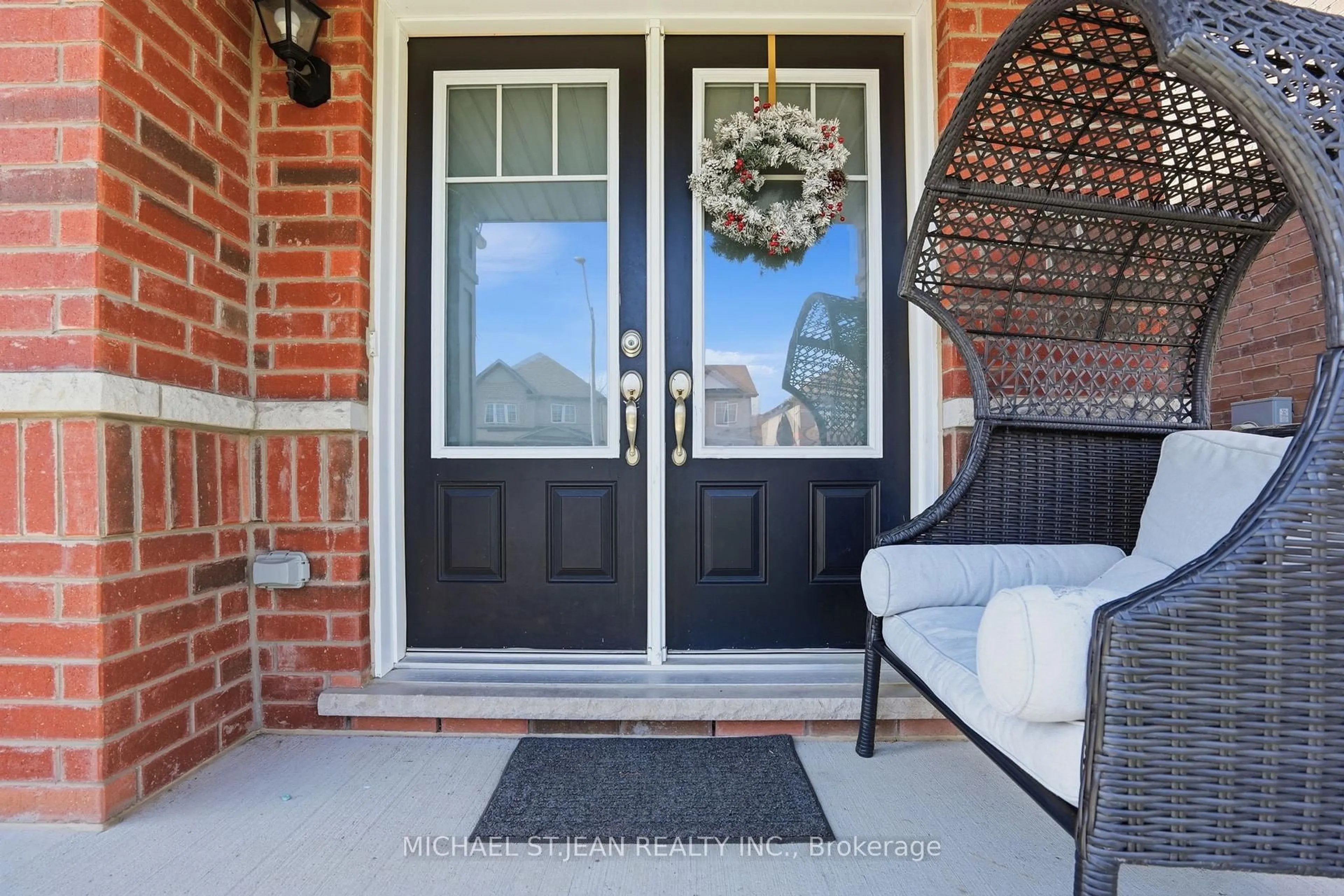 Indoor entryway for 125 Tumblewood Pl, Welland Ontario L3B 0J3