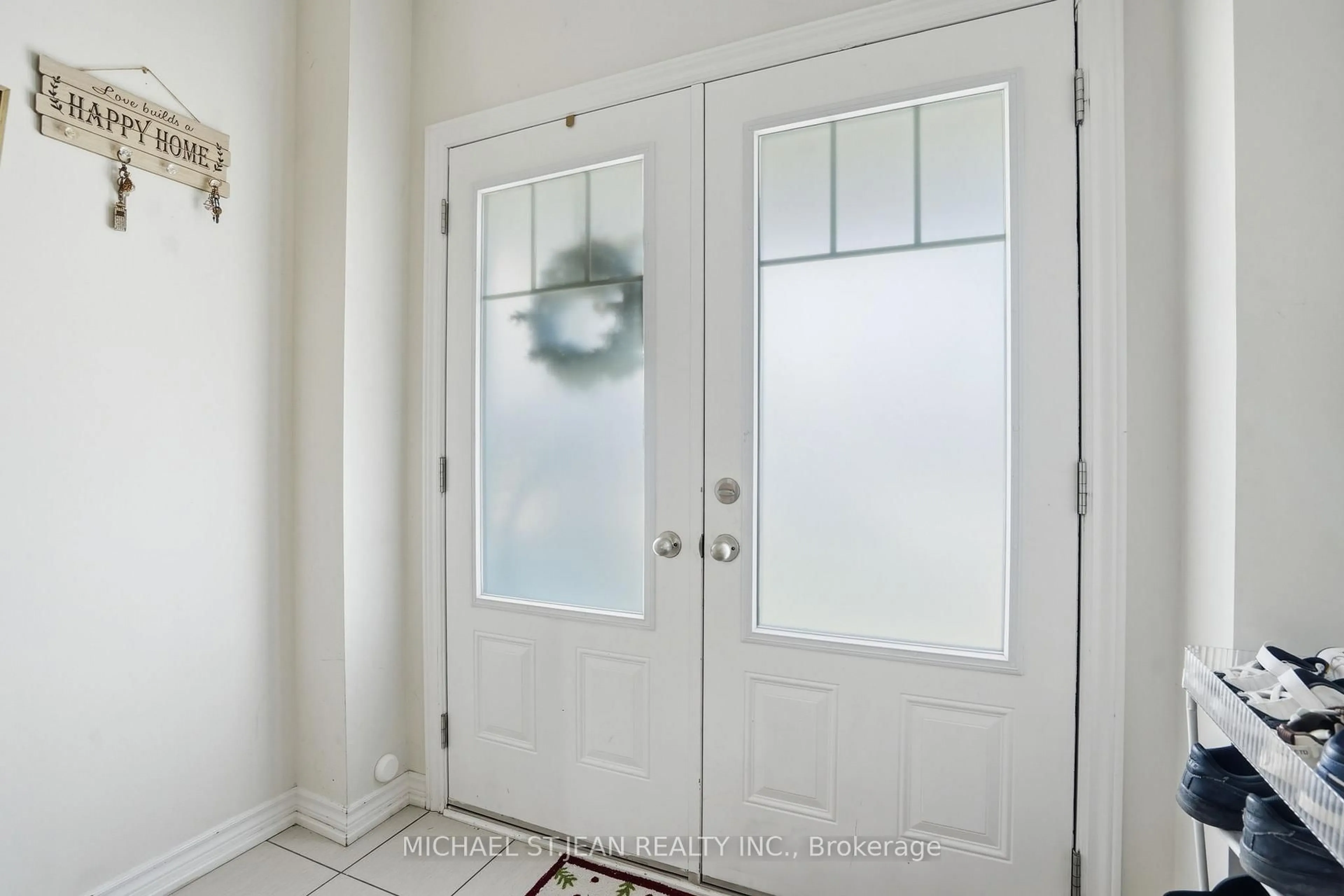 Indoor entryway for 125 Tumblewood Pl, Welland Ontario L3B 0J3