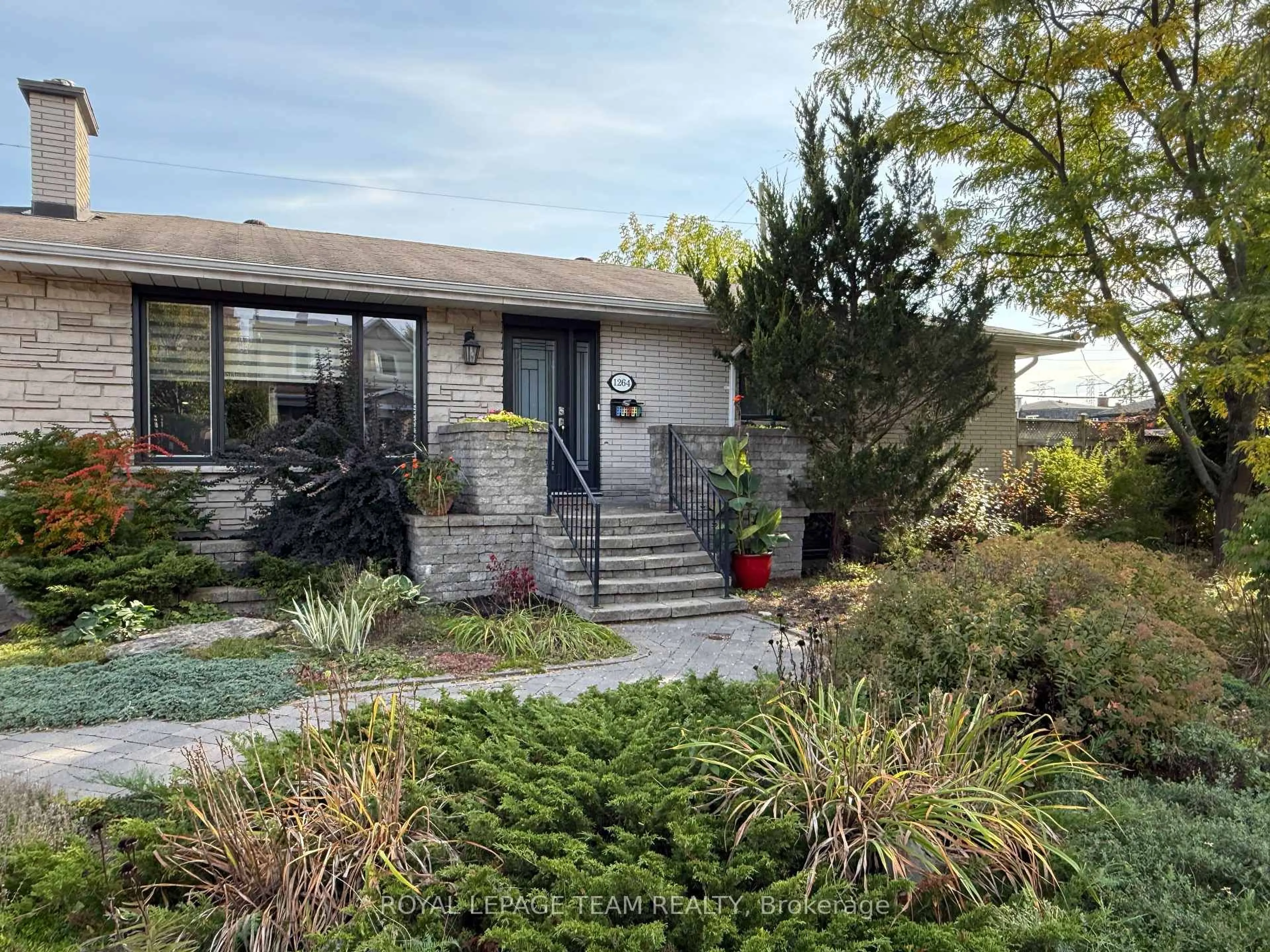 Unknown for 1264 Notting Hill Ave, Ottawa Ontario K1V 6T4