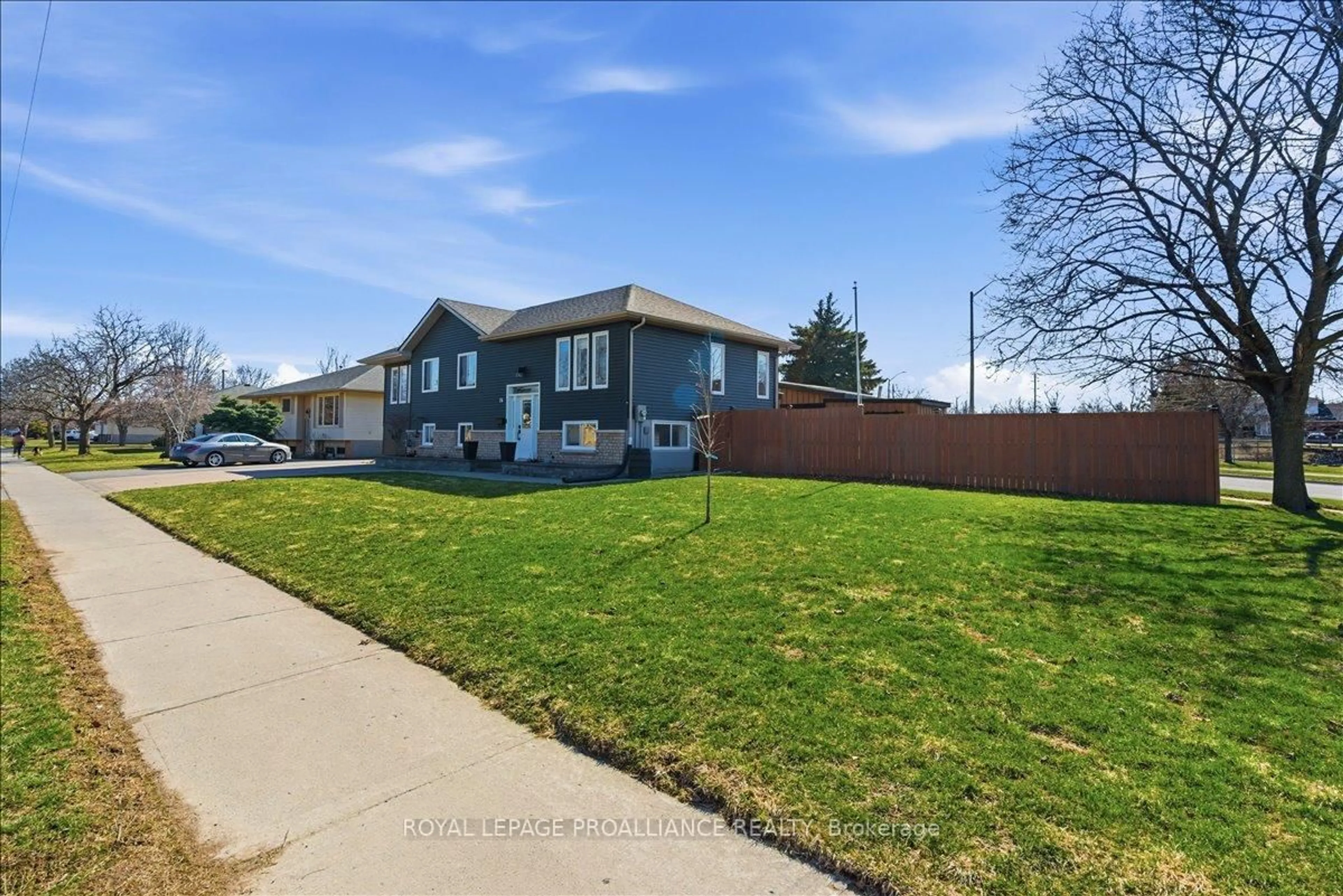 A pic from outside/outdoor area/front of a property/back of a property/a pic from drone, street for 56 Alnet Dr, Belleville Ontario K8P 4X4