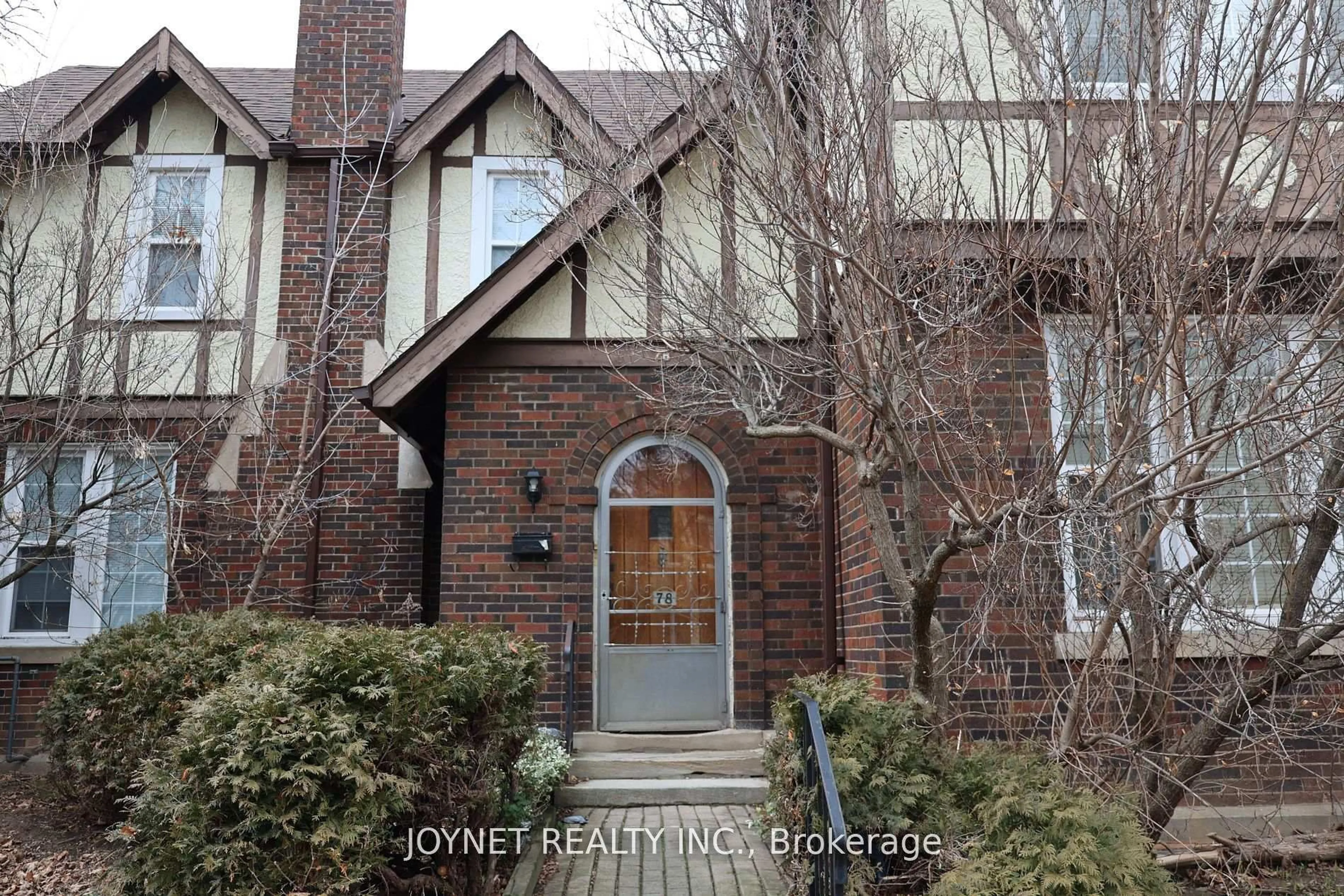 Home with brick exterior material, street for 78 North Oval, Hamilton Ontario L8S 3Y8