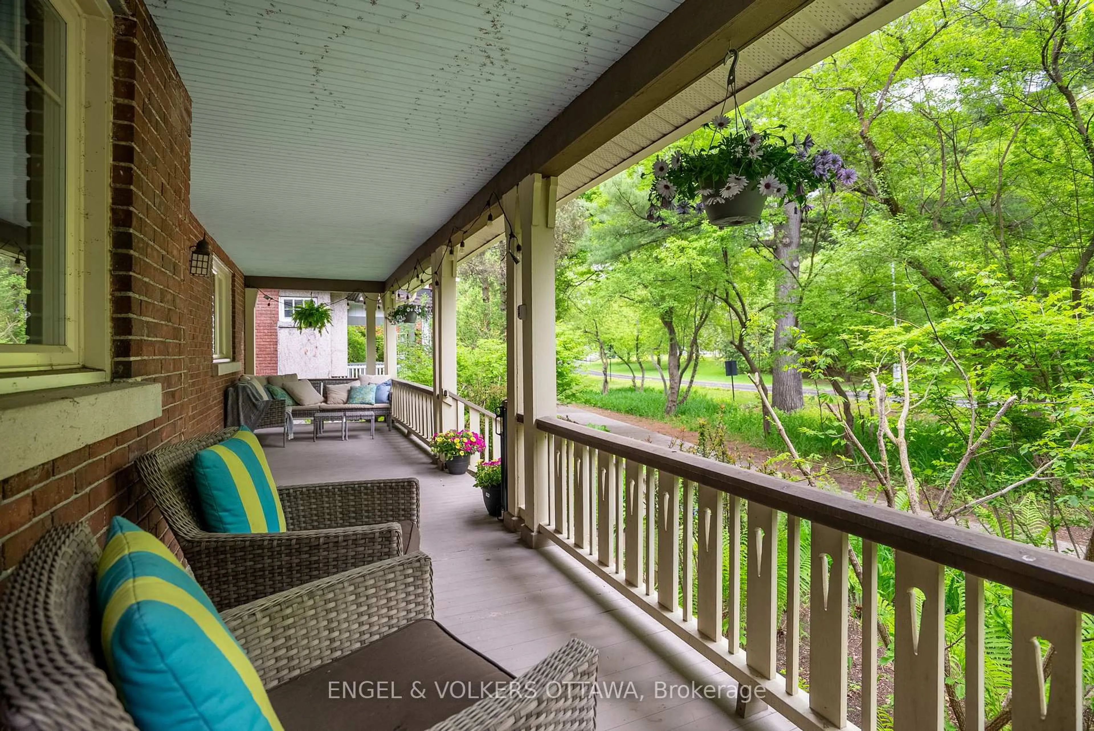 Patio, water/lake/river/ocean view for 498 Queen Elizabeth Dr, Ottawa Ontario K1S 3N4