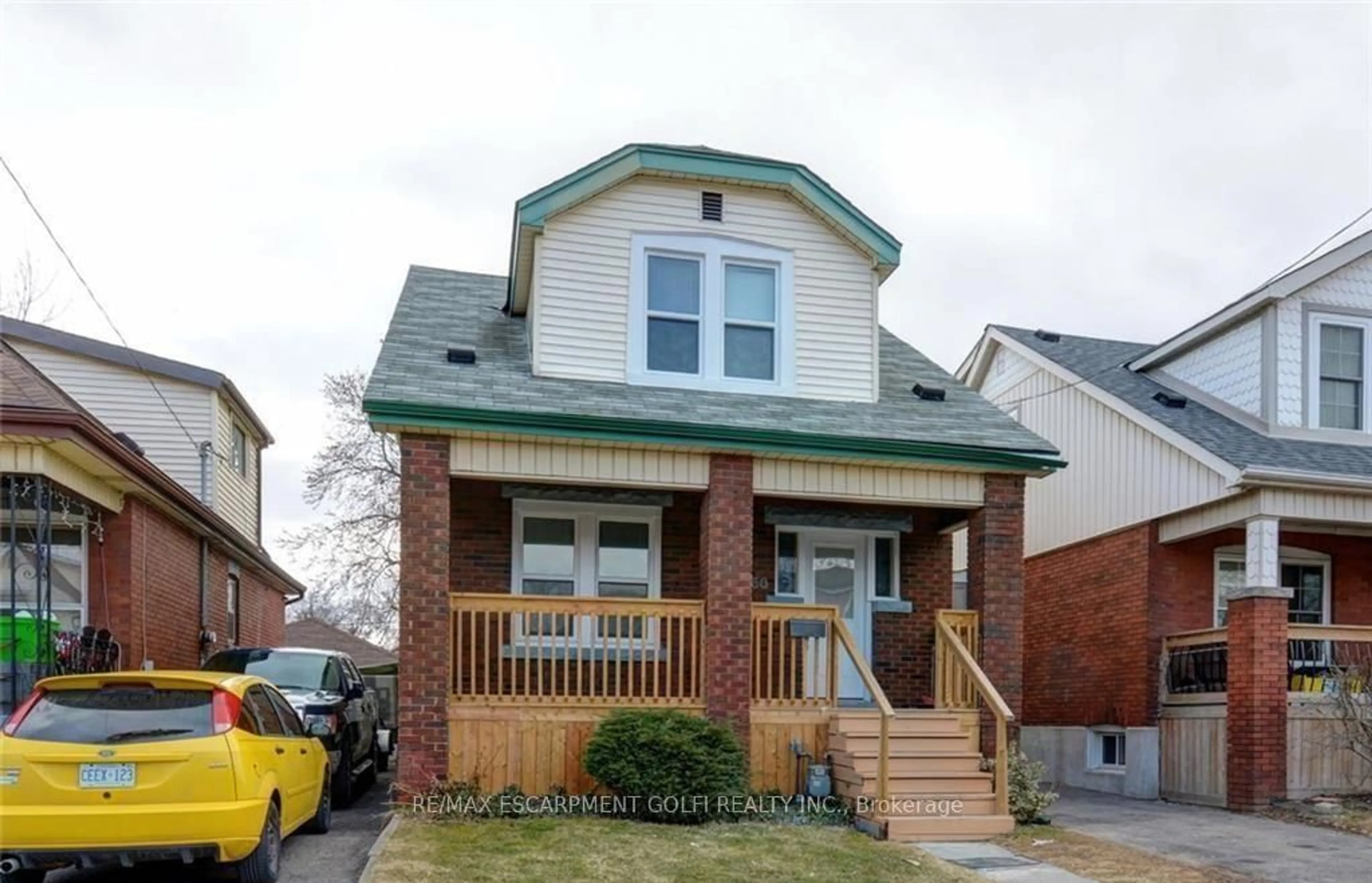 Home with brick exterior material, street for 166 Fairfield Ave, Hamilton Ontario L8H 5H4