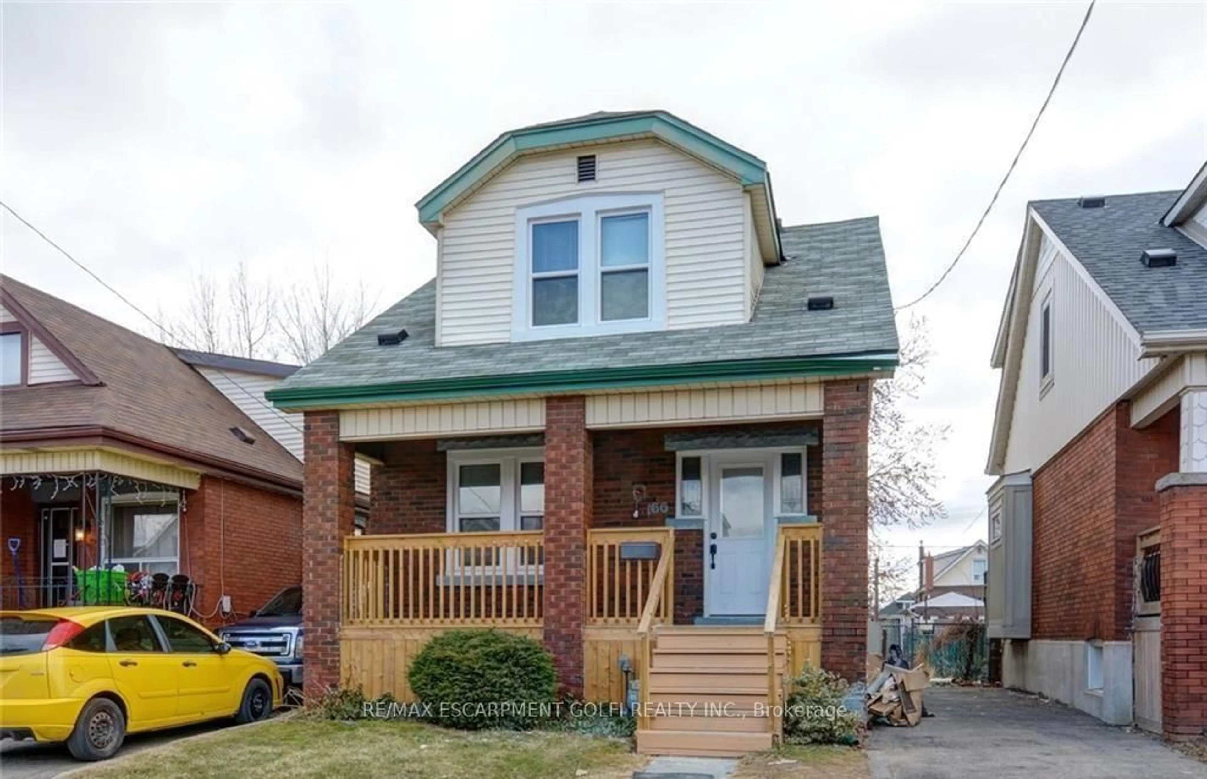 Home with brick exterior material, street for 166 Fairfield Ave, Hamilton Ontario L8H 5H4