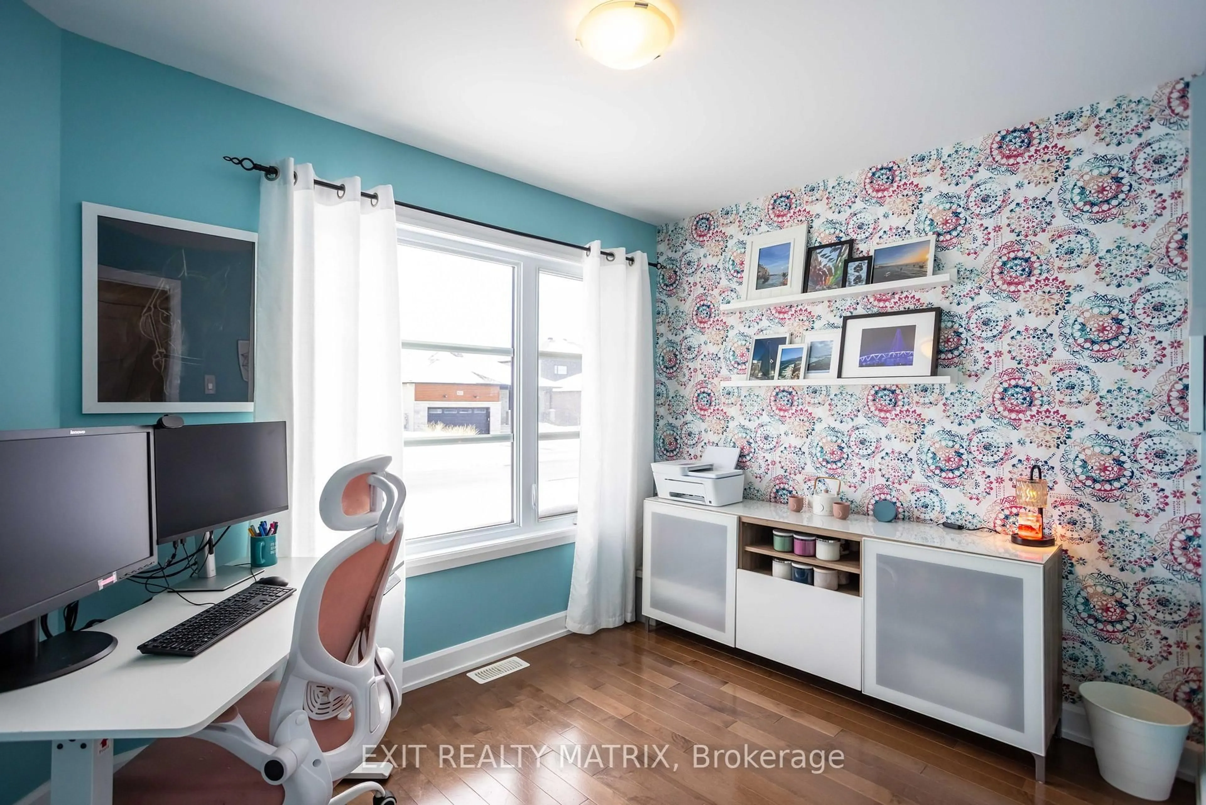 A pic of a room for 273 Central Park Blvd, Russell Ontario K4R 0E9