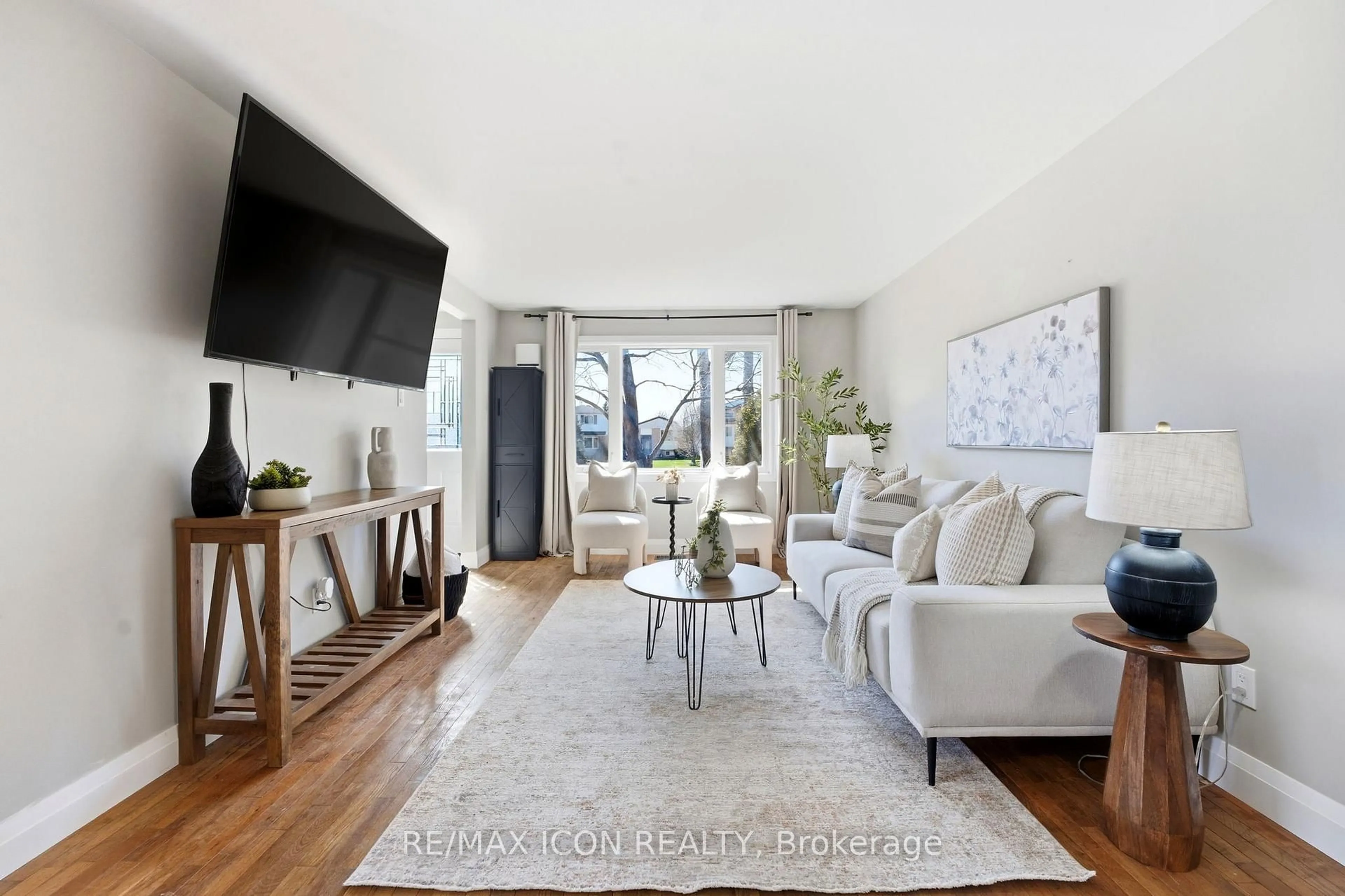 Living room with furniture, unknown for 304 Dinison Pl, Kitchener Ontario N2E 3A6