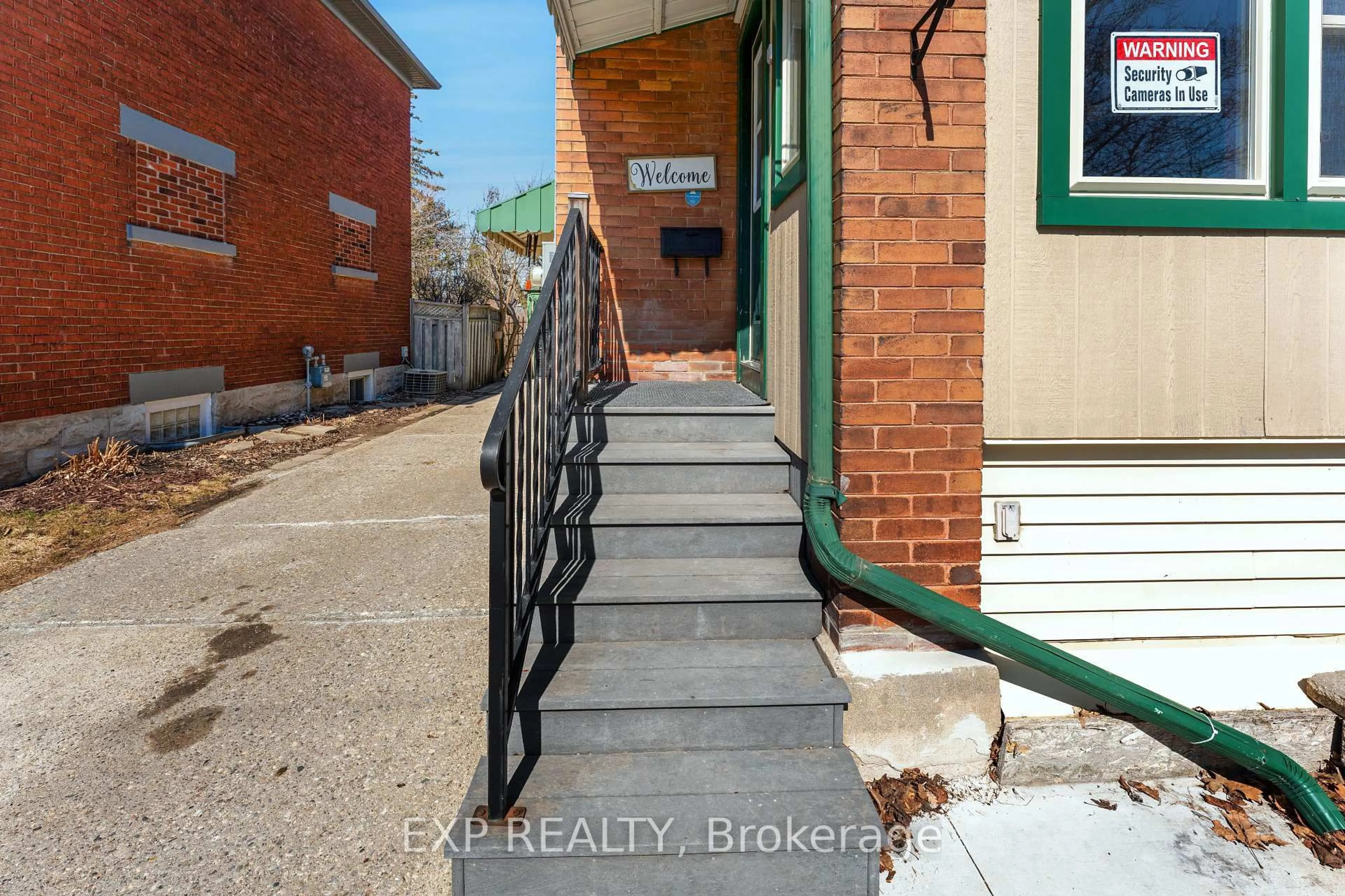 Unknown for 24 ONWARD Ave, Kitchener Ontario N2H 3J7