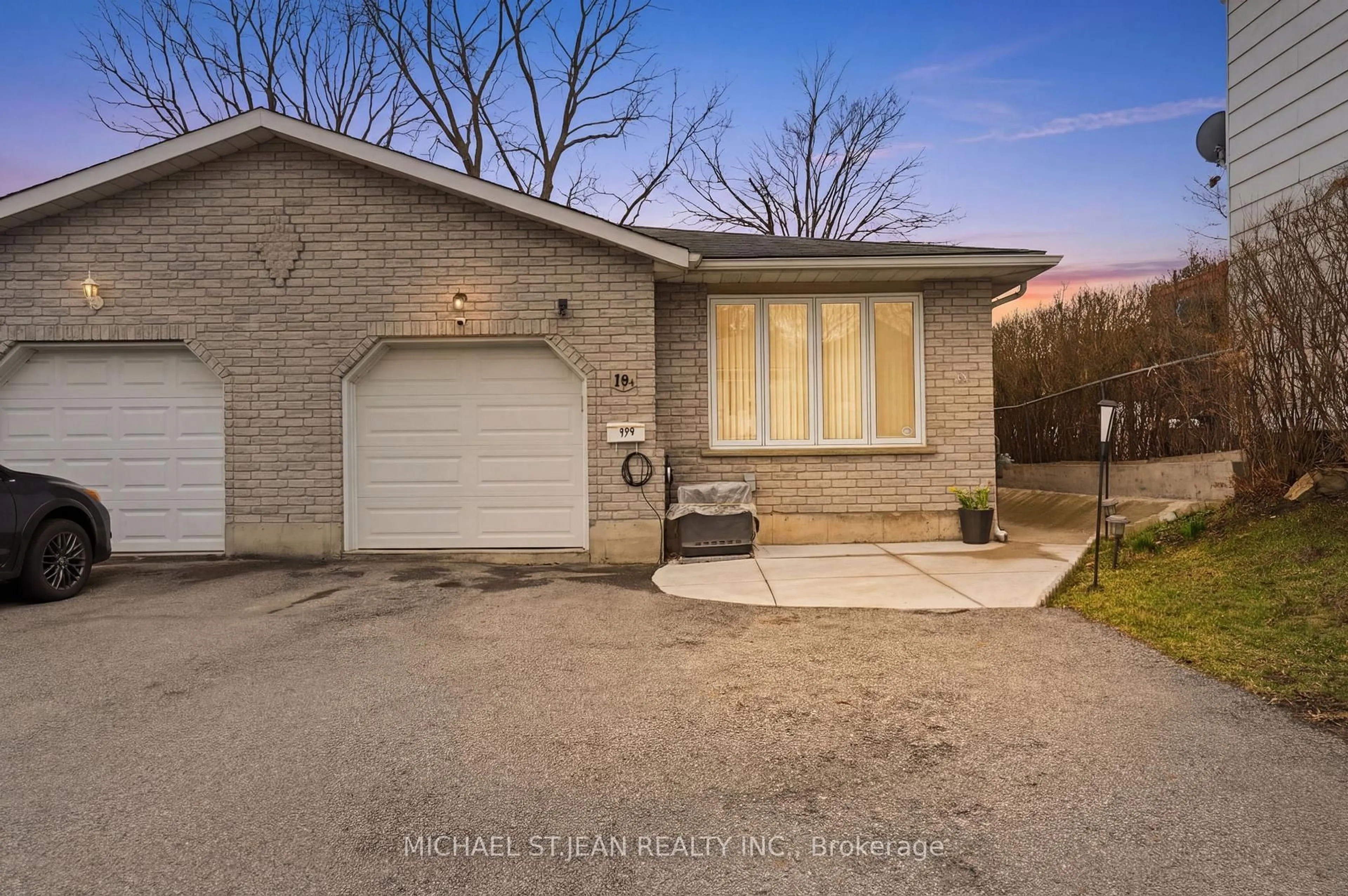 Home with brick exterior material, street for 19B Dundas St, Brant Ontario N3L 1E9