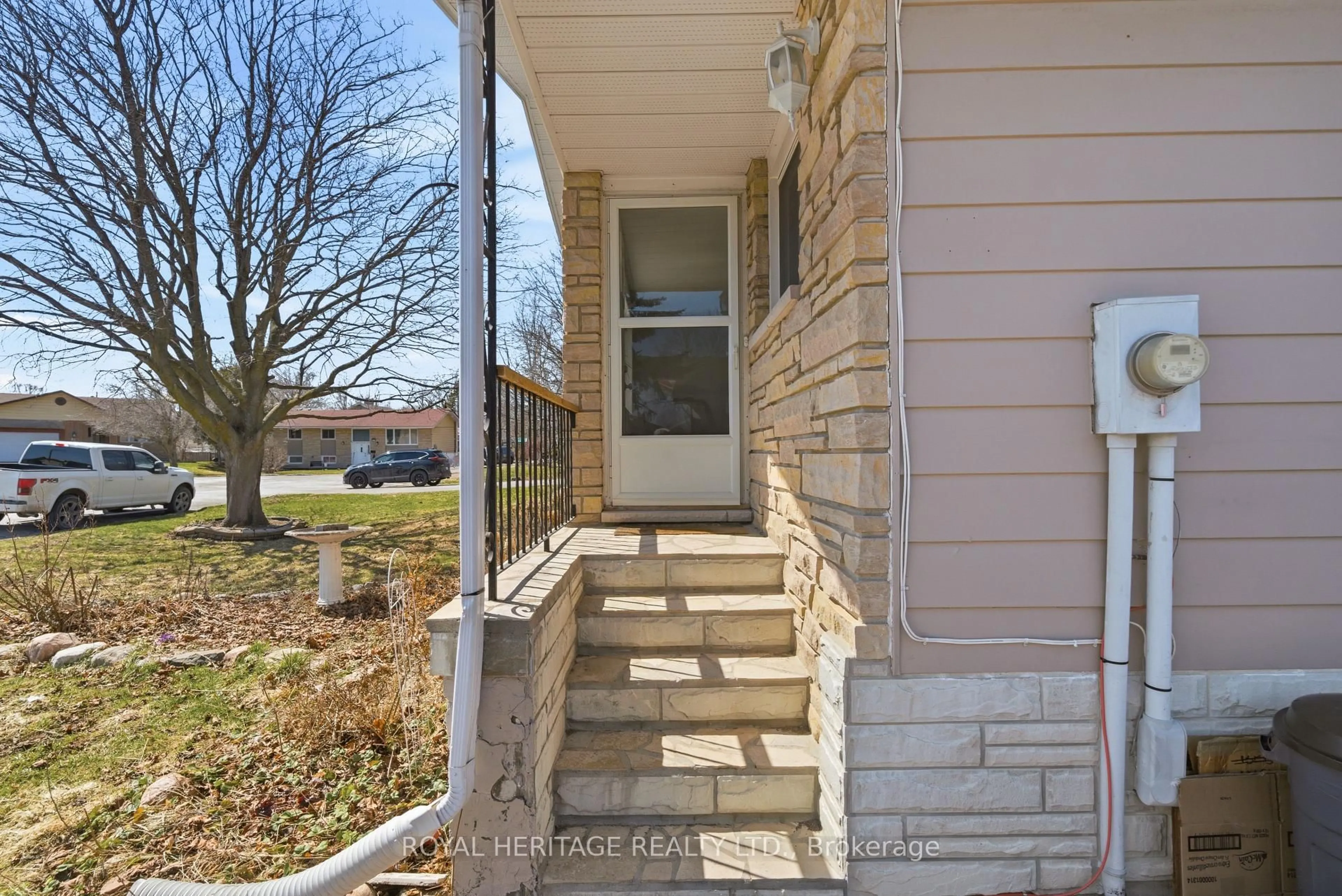 Unknown for 18 Panelas Cres, Quinte West Ontario K8V 6A5