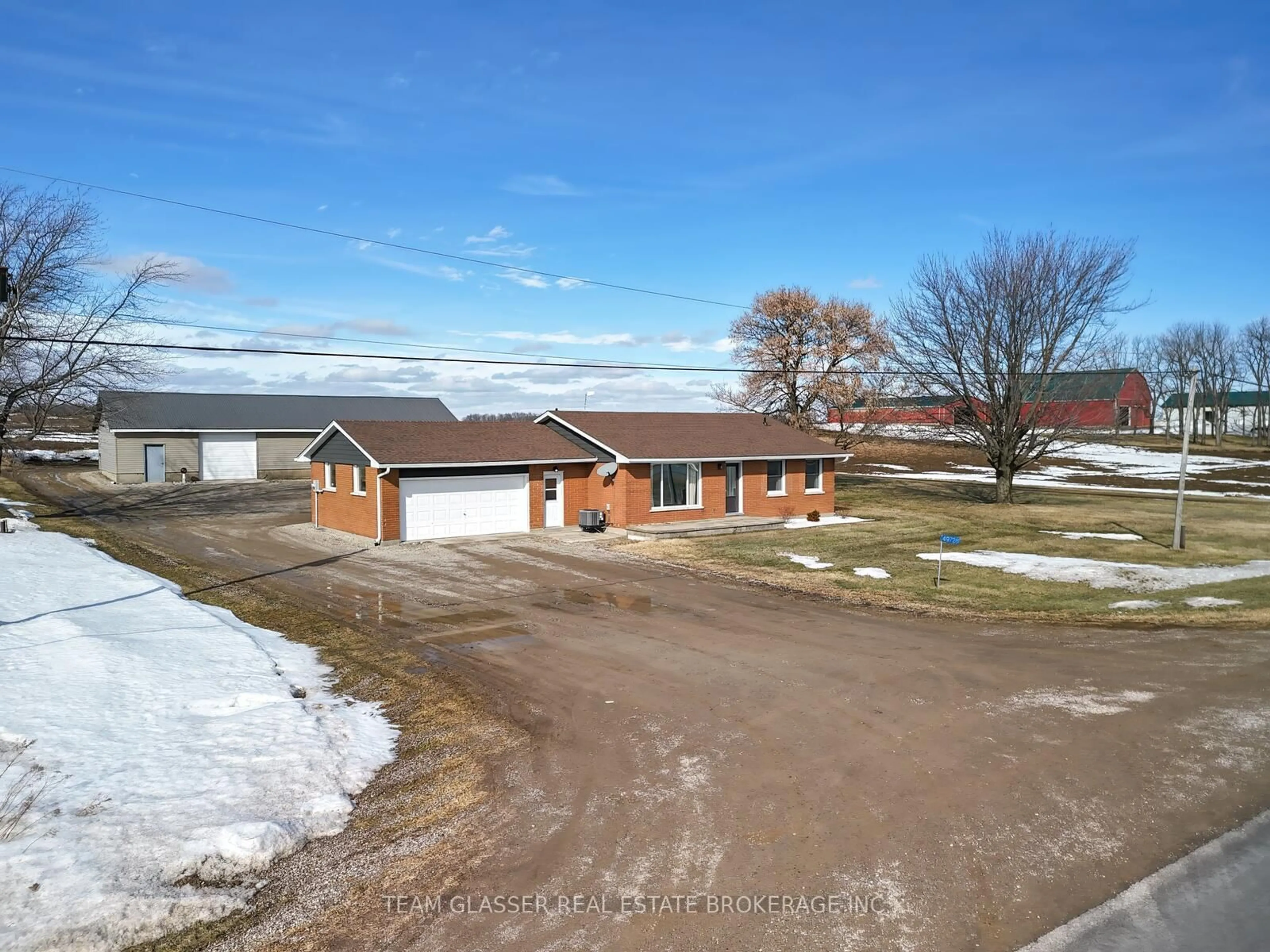 A pic from outside/outdoor area/front of a property/back of a property/a pic from drone, building for 49728 LYONS LINE Rd, Malahide Ontario N0L 2J0