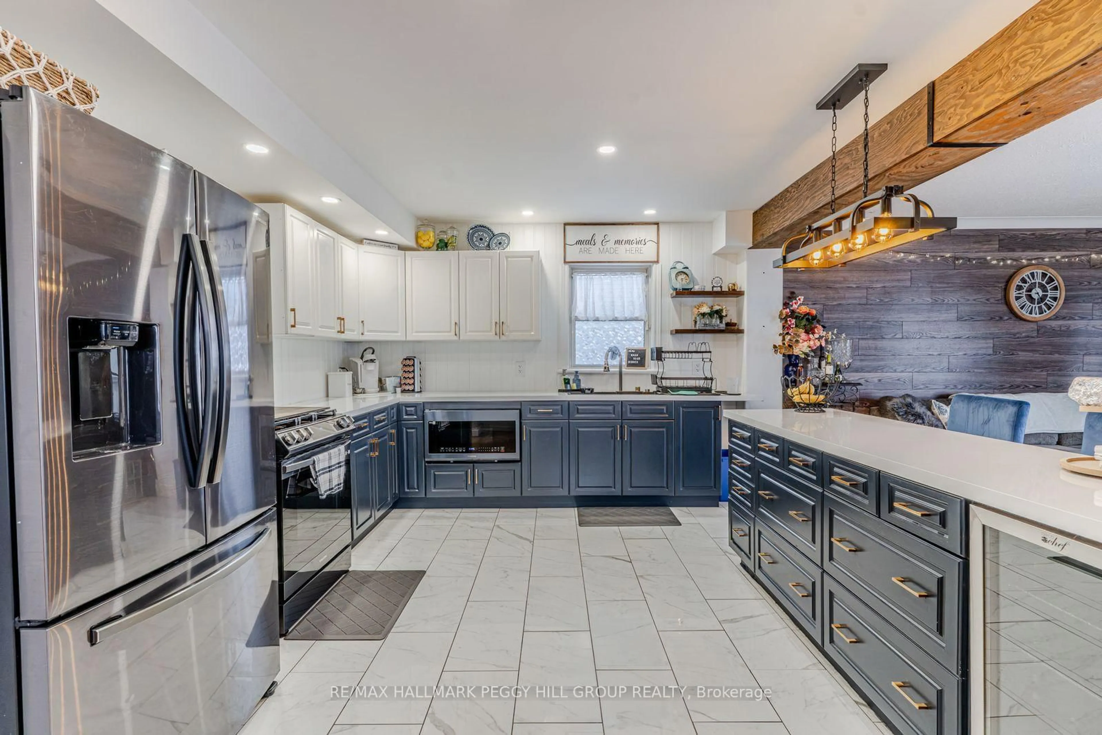 Contemporary kitchen, ceramic/tile floor for 469 Fiddle Park Lane, Shelburne Ontario L9V 3C9