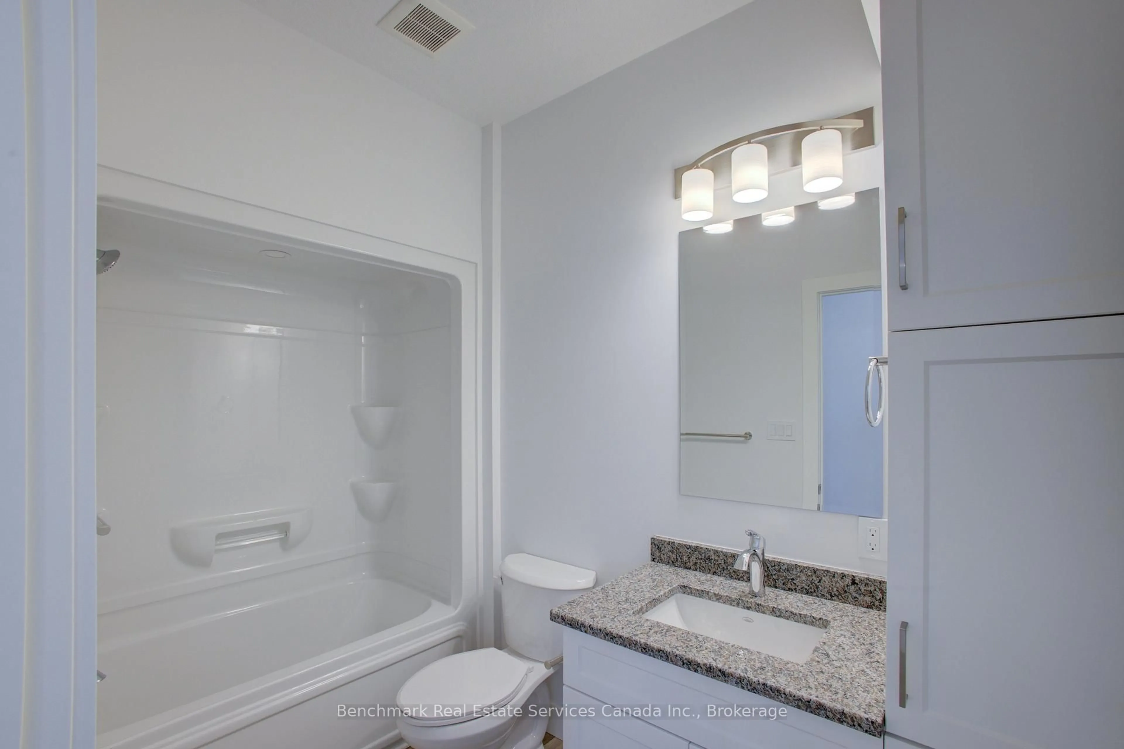 Standard bathroom, ceramic/tile floor for 60 Cavalier Cres, Huron-Kinloss Ontario N0G 2R0