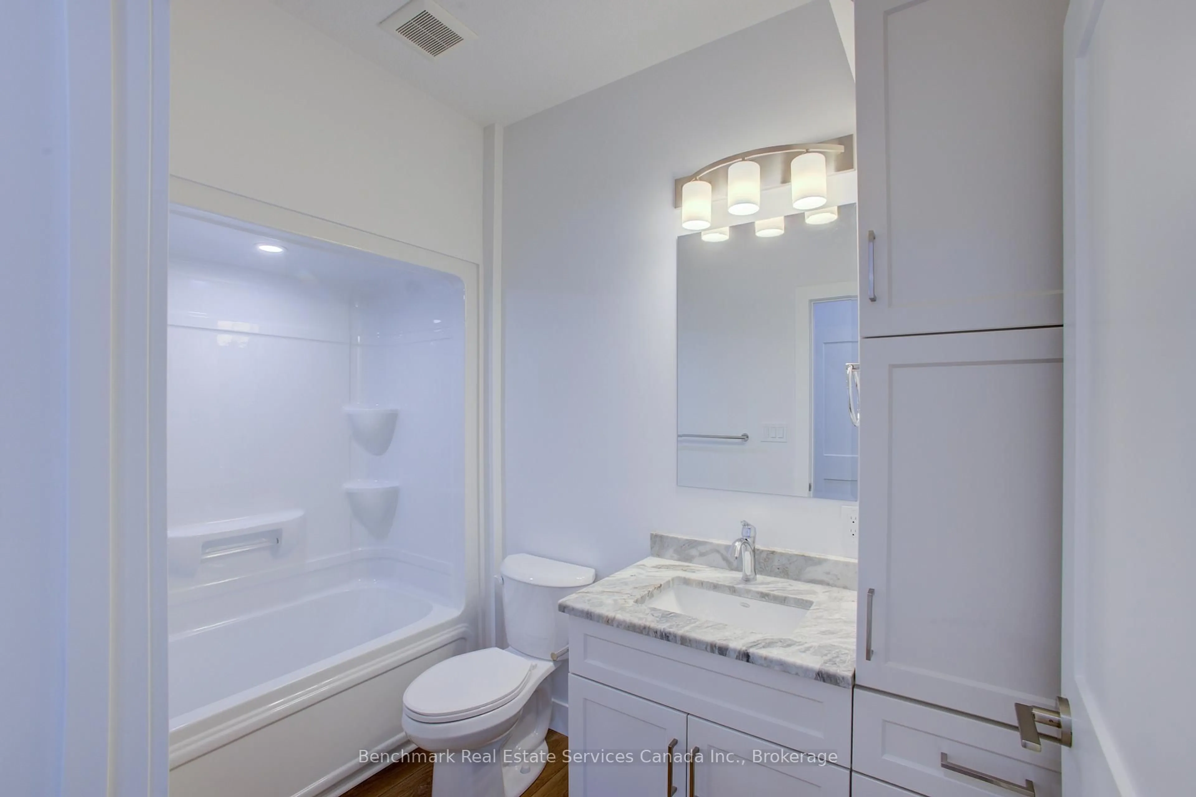 Standard bathroom, ceramic/tile floor for 64 Cavalier Cres, Huron-Kinloss Ontario N0G 2R0