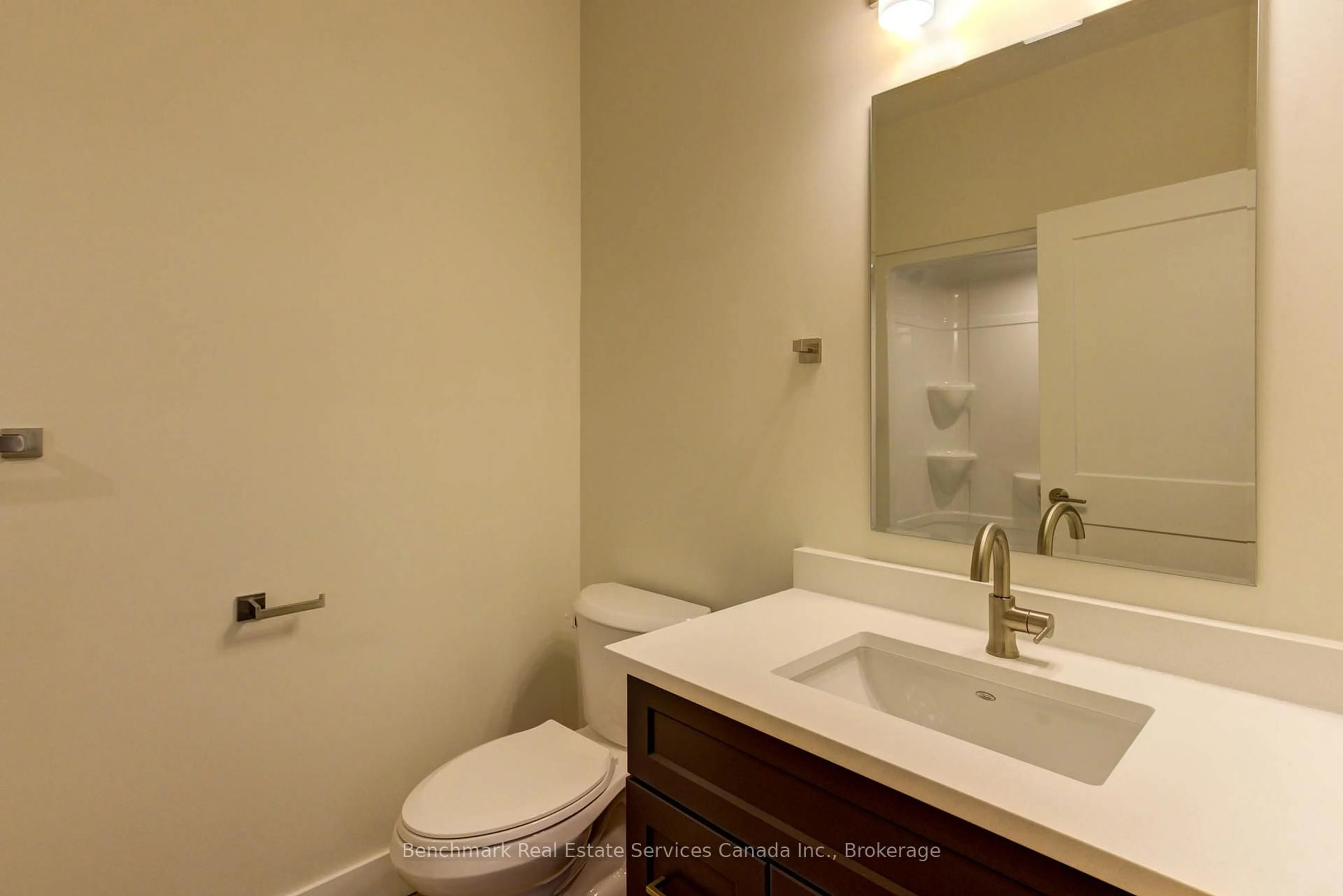 Standard bathroom, ceramic/tile floor for 63 Cavalier Cres, Huron-Kinloss Ontario N0G 2R0