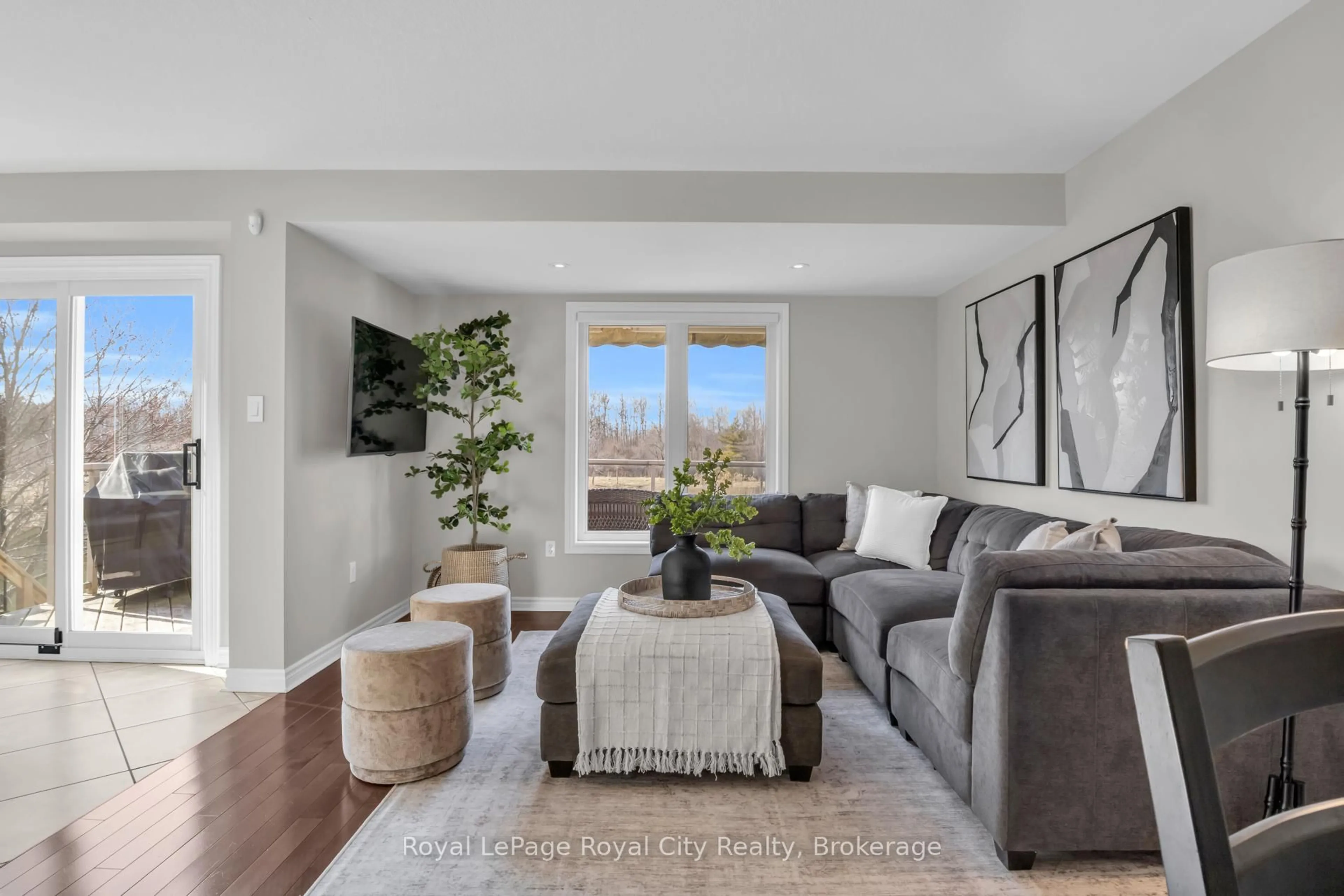 Living room with furniture, unknown for 71 Vaughan St, Guelph Ontario N1G 0B3