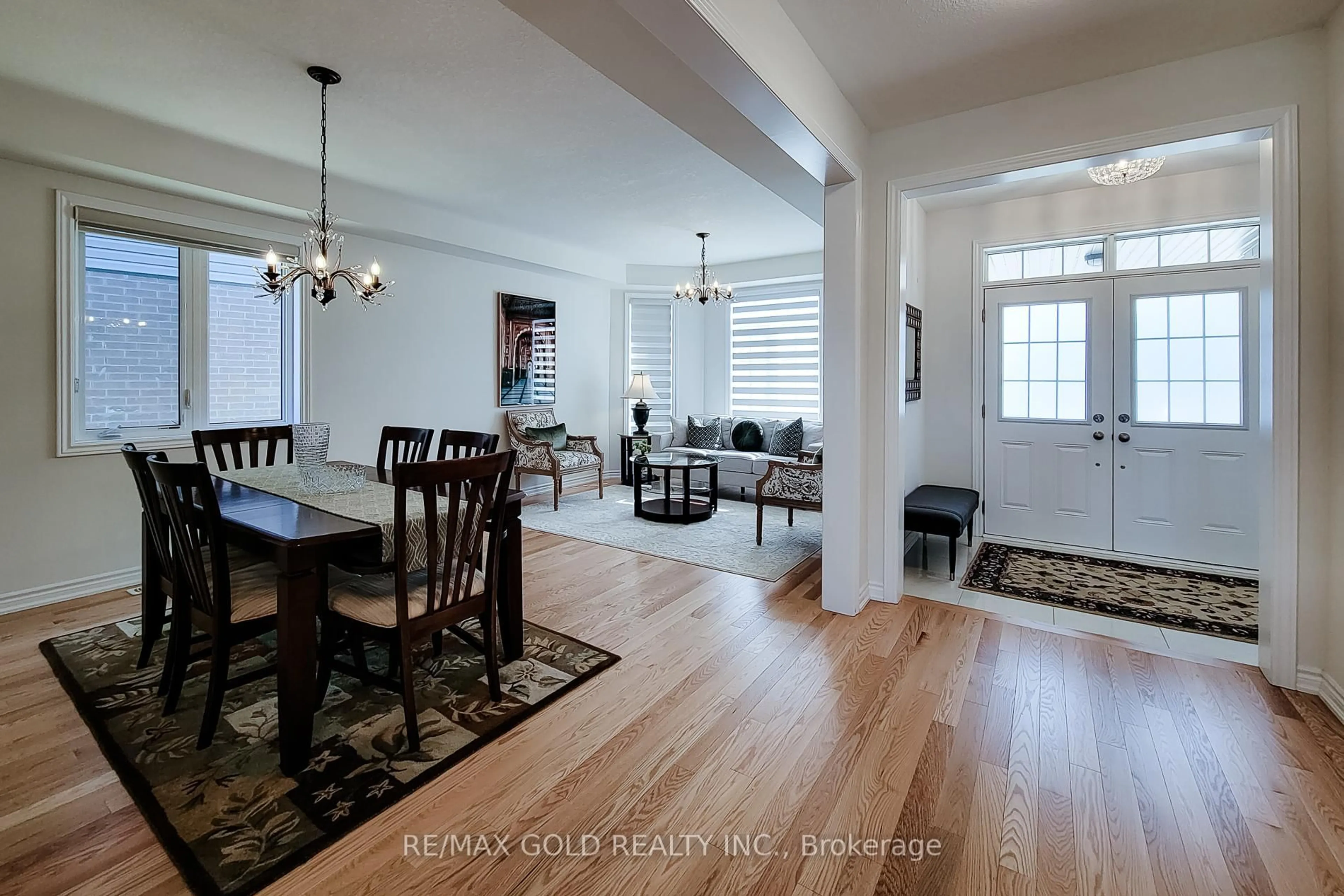 Open concept kitchen, unknown for 43 MEARS Pl, Brant Ontario N3L 0M6