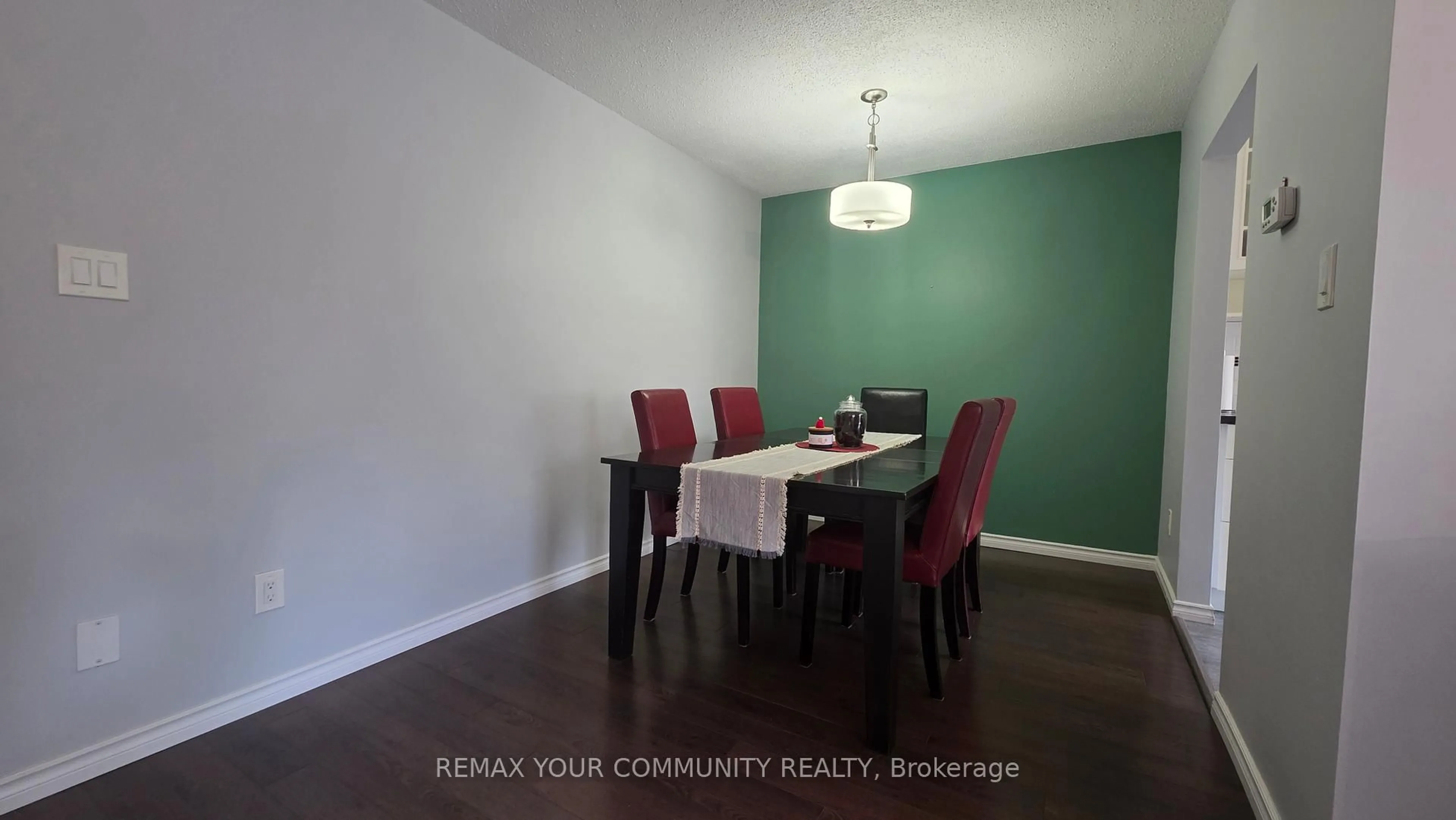 Dining room, wood/laminate floor for 210 Highland Cres #19, Kitchener Ontario N2M 5H7
